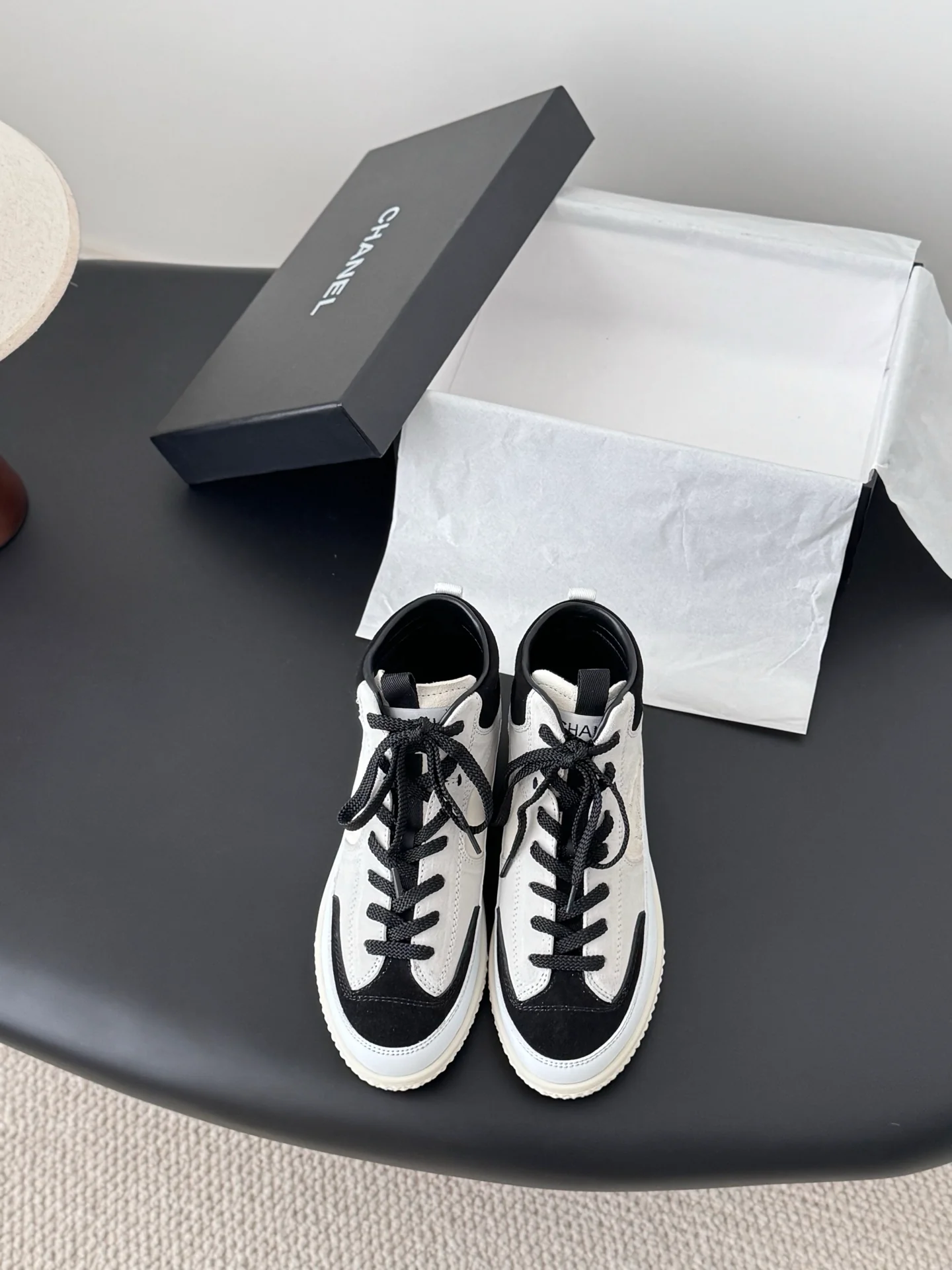 Chan 25fw sneaker with high tops