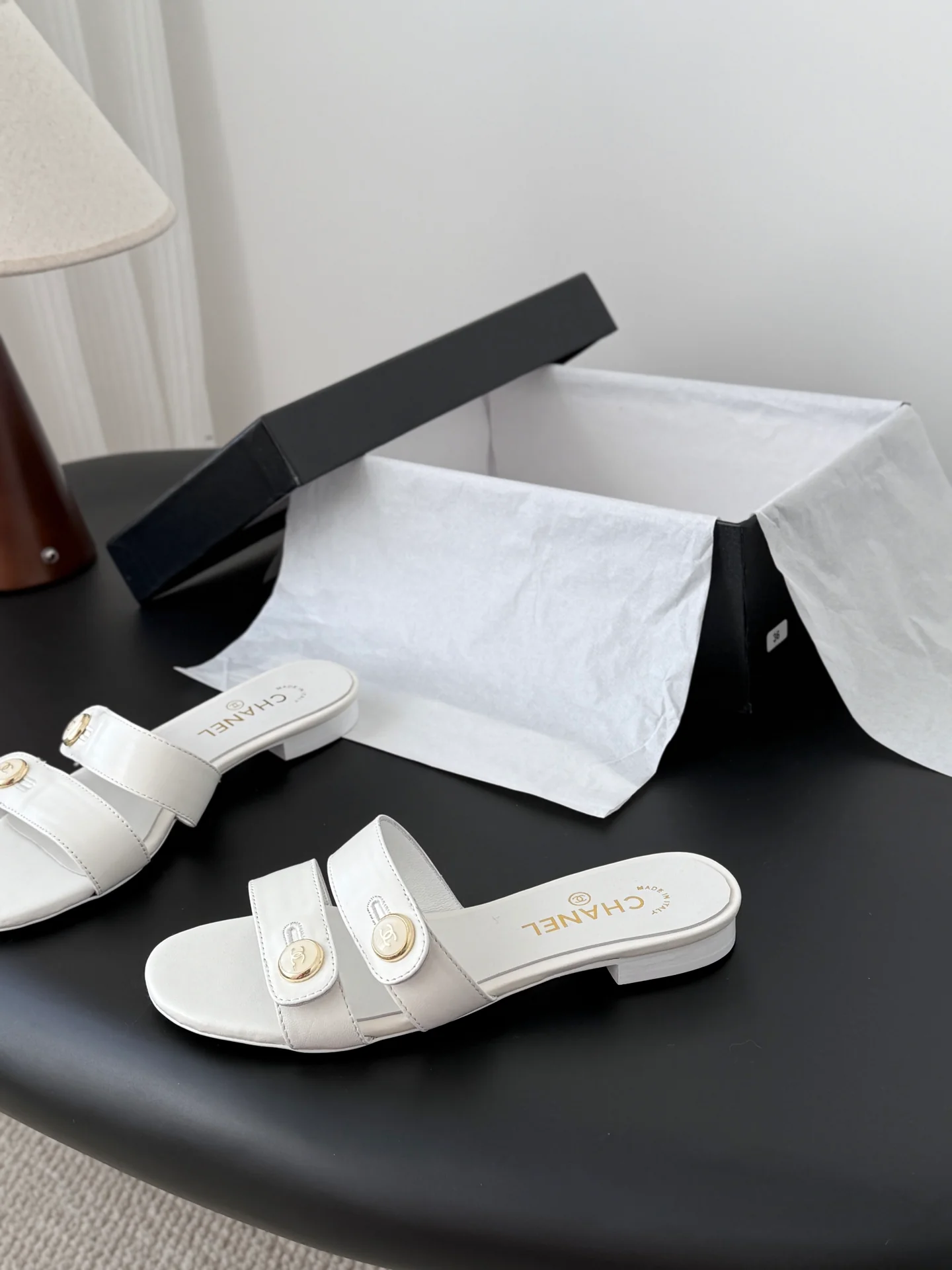 Chan 26ss sandals