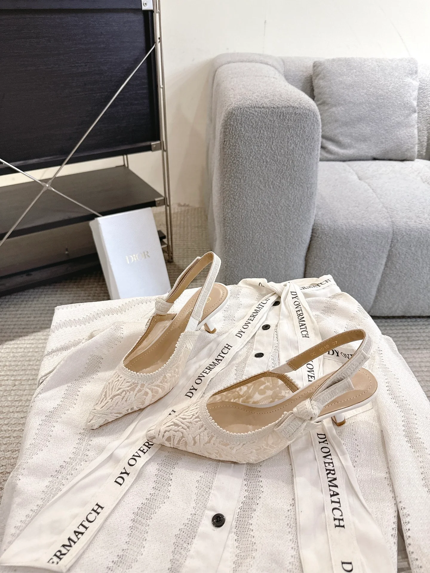 CD 25fw lace kitten slingback heels