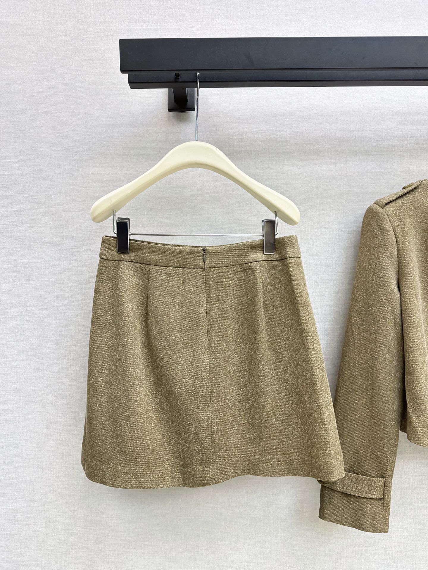 Chan 26fw cropped jacket jacket A-line skirt sets