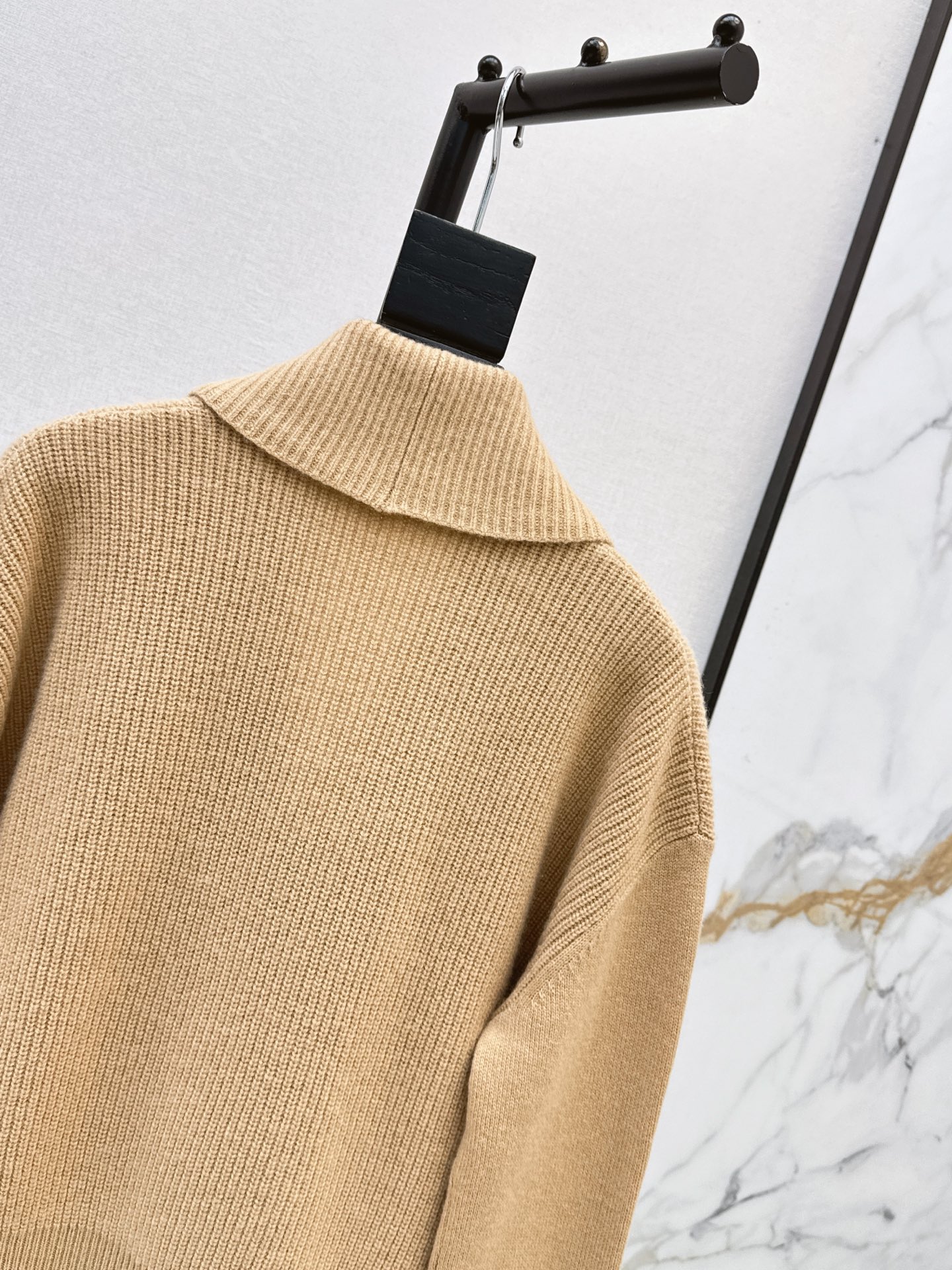 Her 26fw cashmere knit jacket