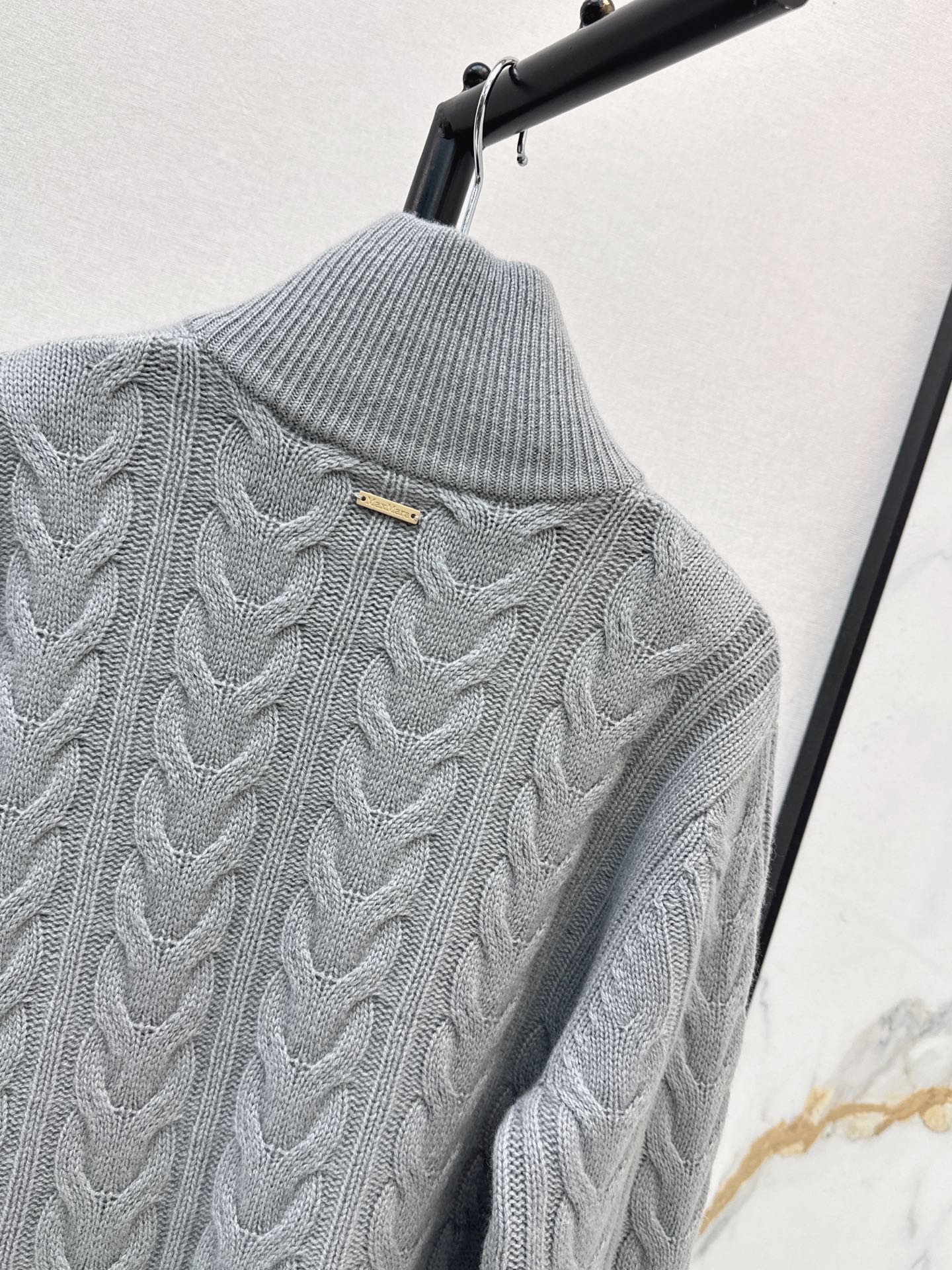 Max 26fw cable half-zip knit sweater