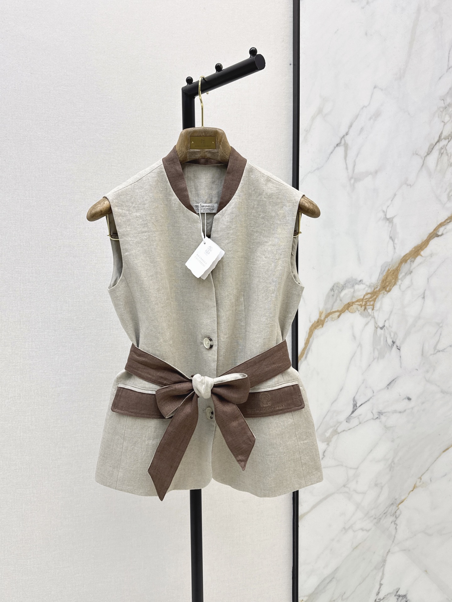 Brun 26ss linen waistcoats