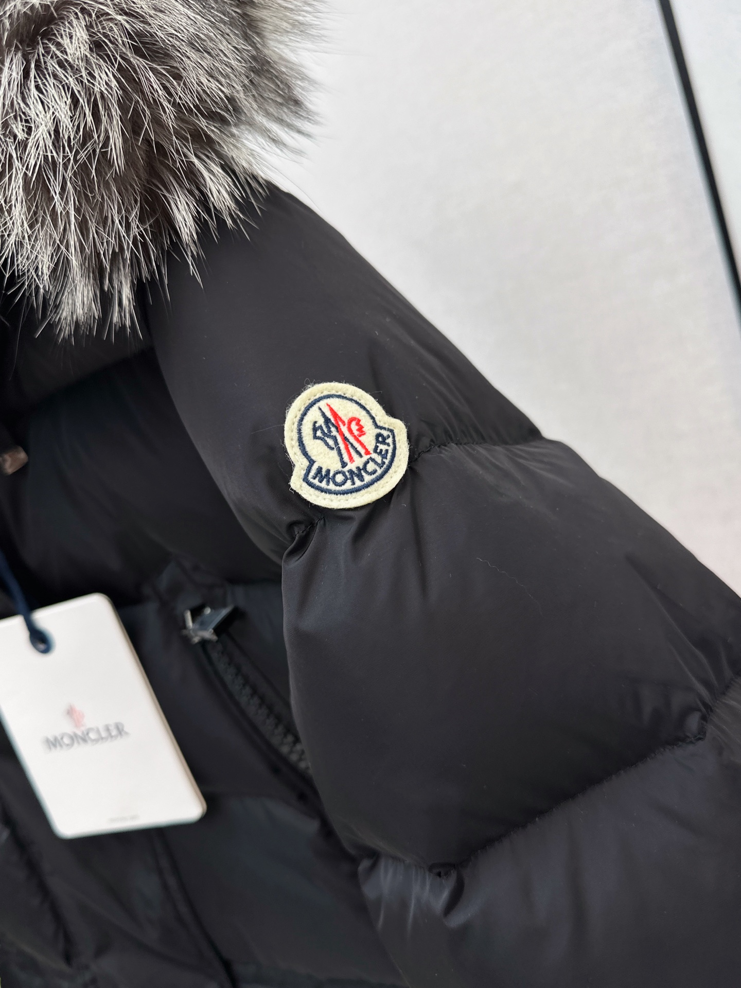 Monc 26fw fur-trim hooded down jacket
