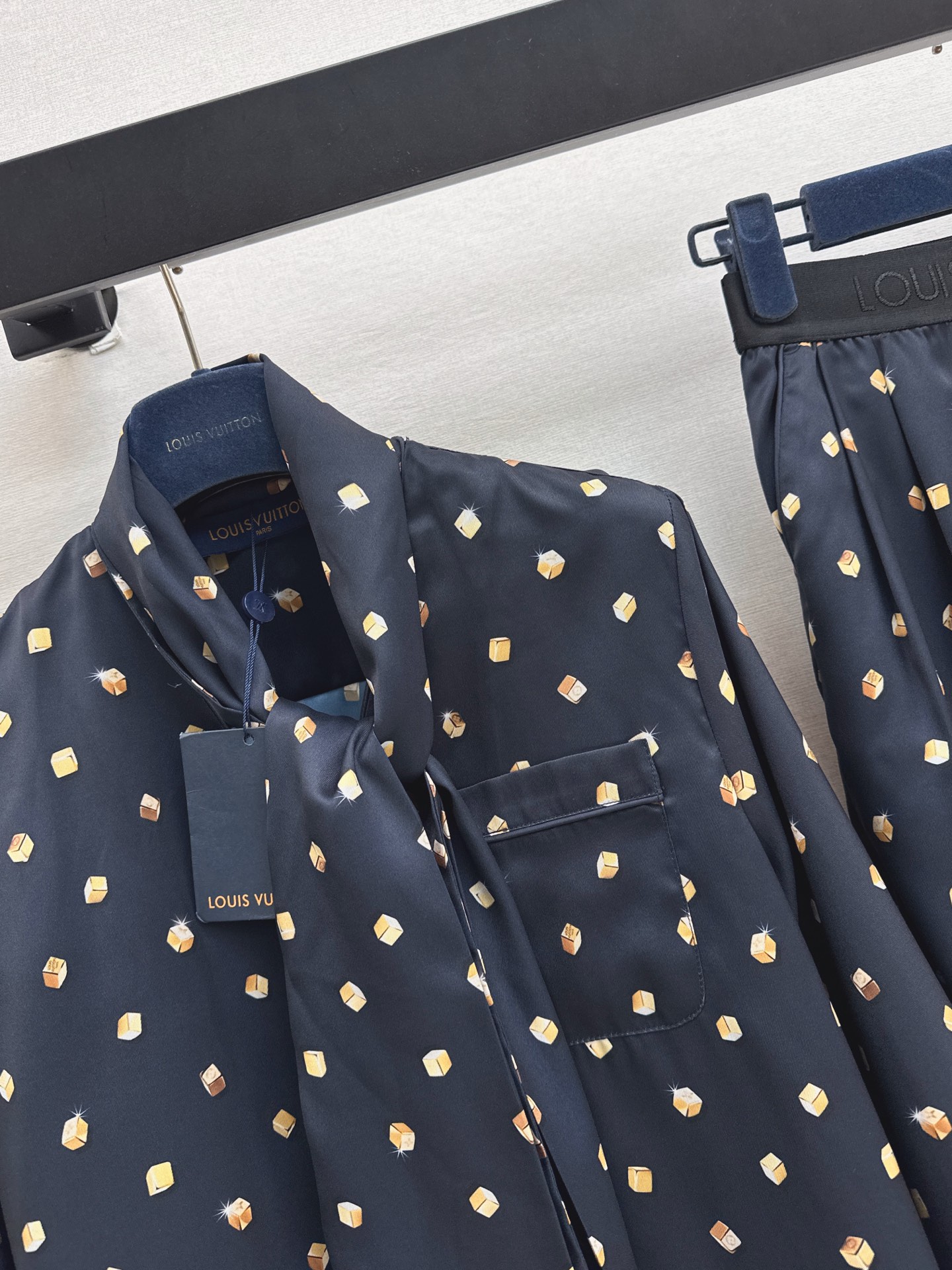Loui 26ss ribbon shirt pants sets