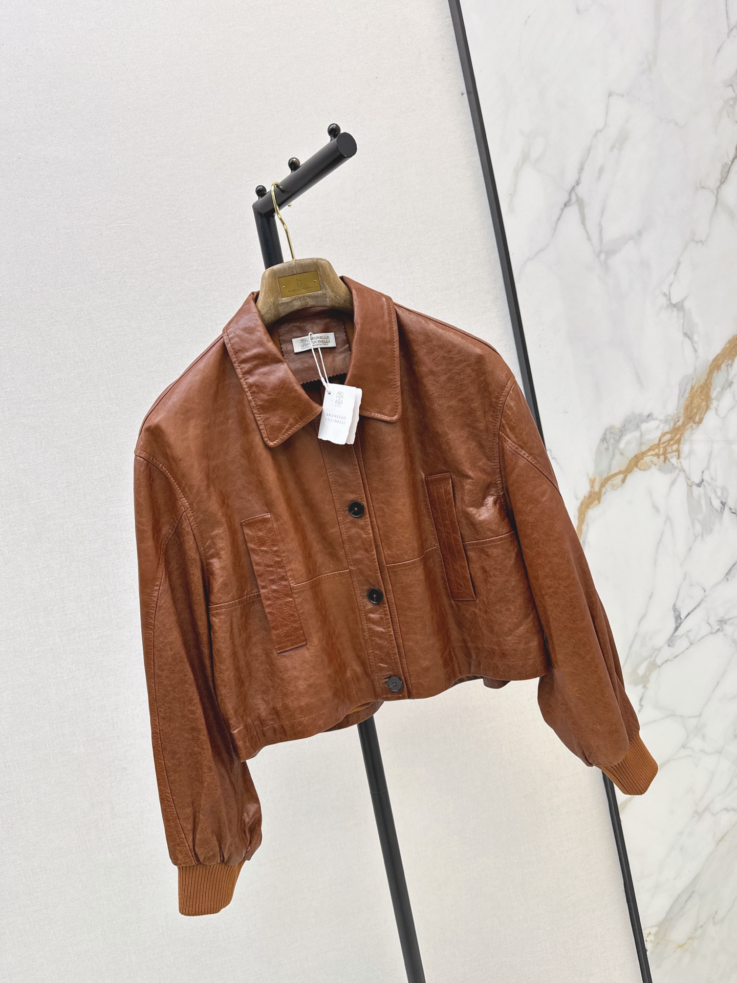 Brun 26fw cropped leather jacket