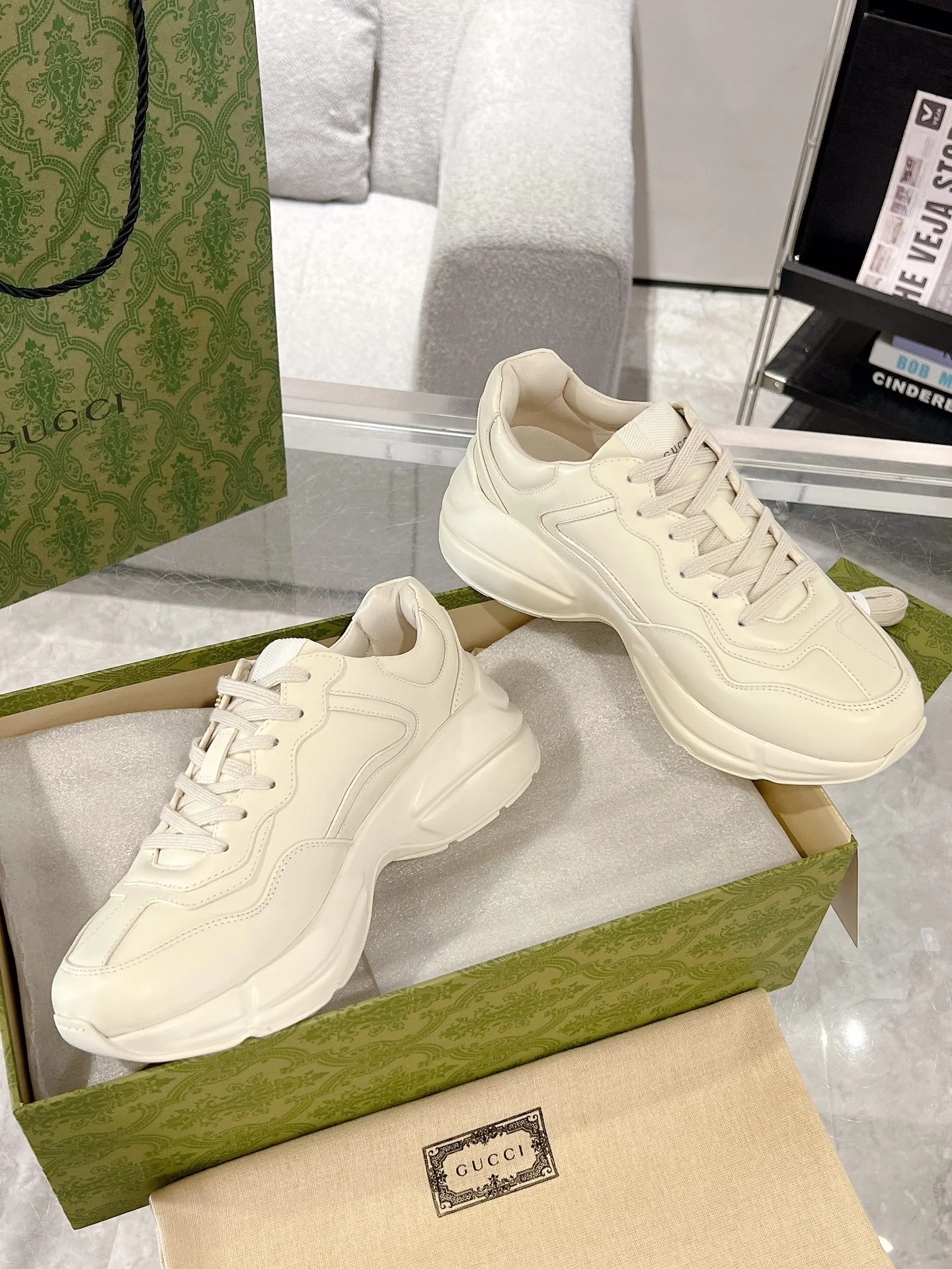 Gucc 25fw rhyton series dad's shoes