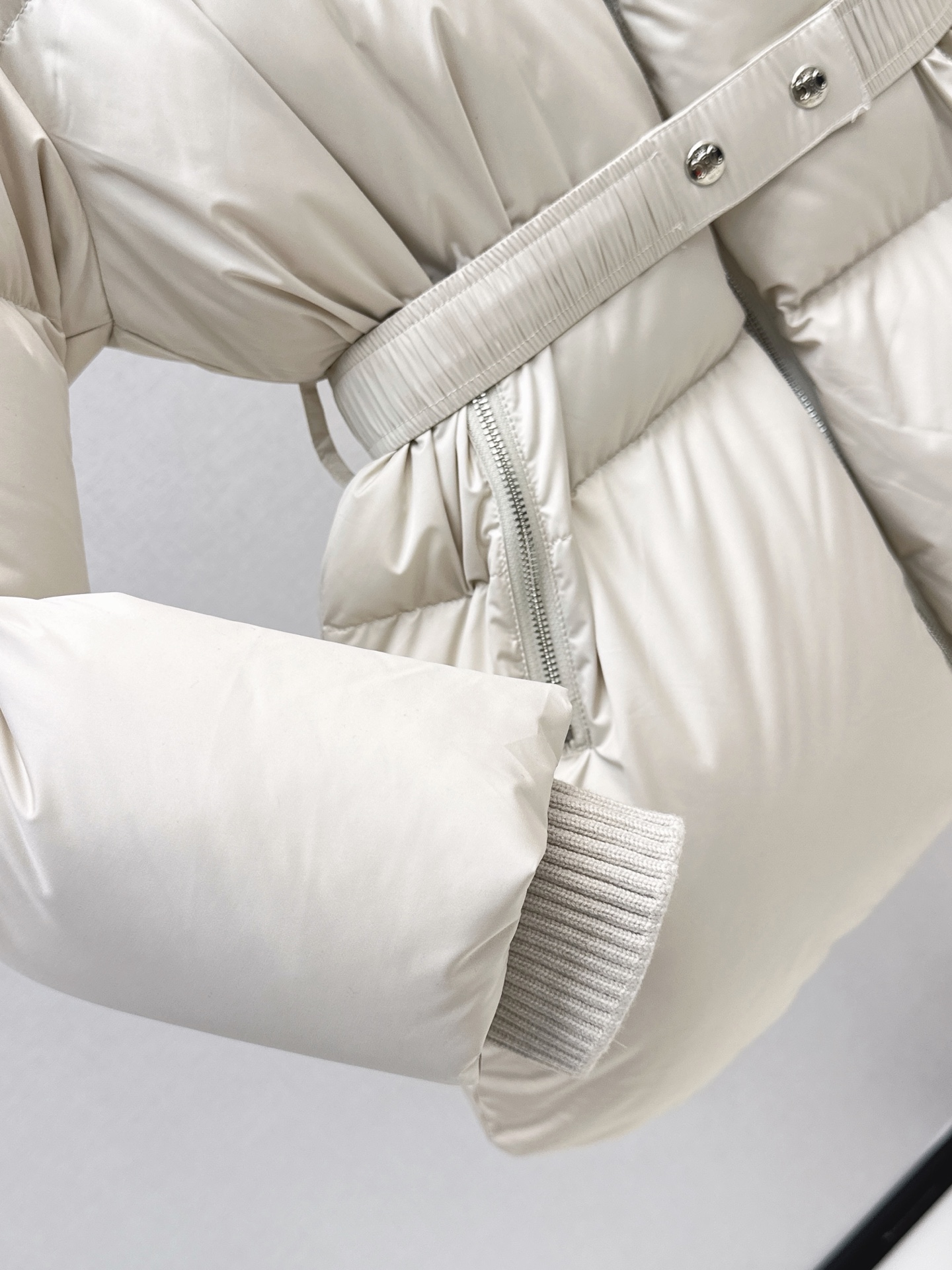 Celi 26fw belted down jacket