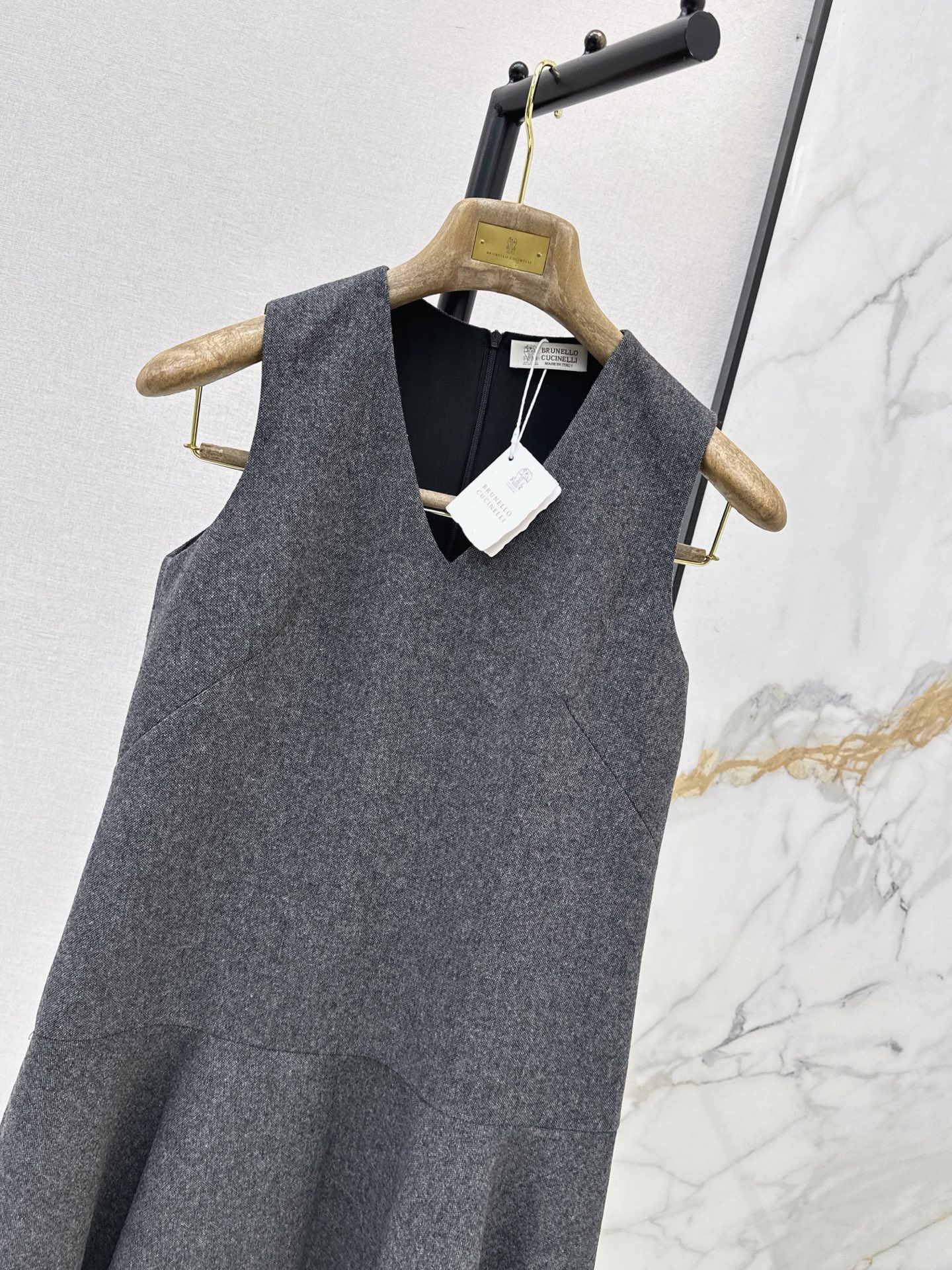 Brun 26fw sleeveless dress