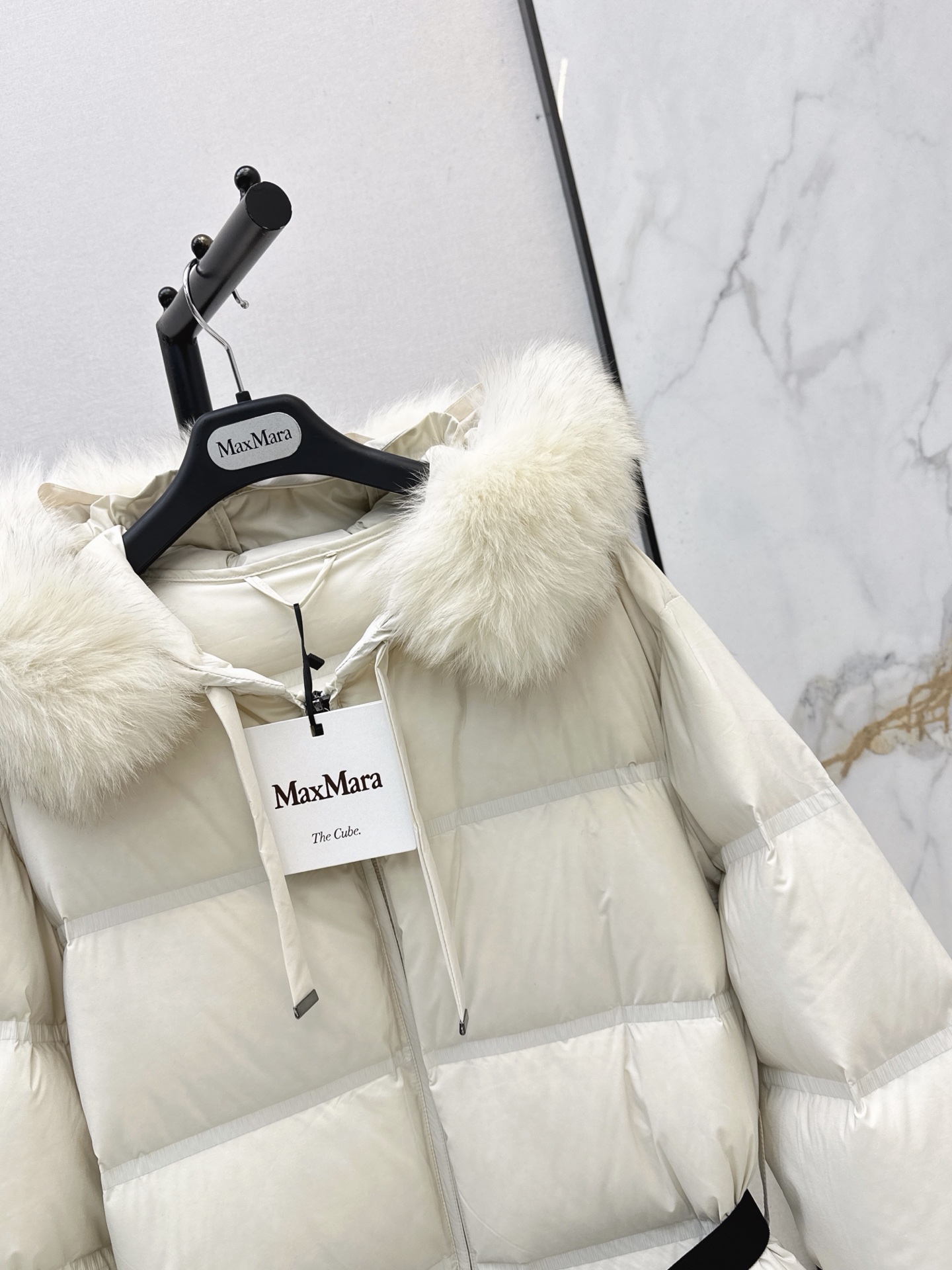 Max 26fw long belted hooded down jacket