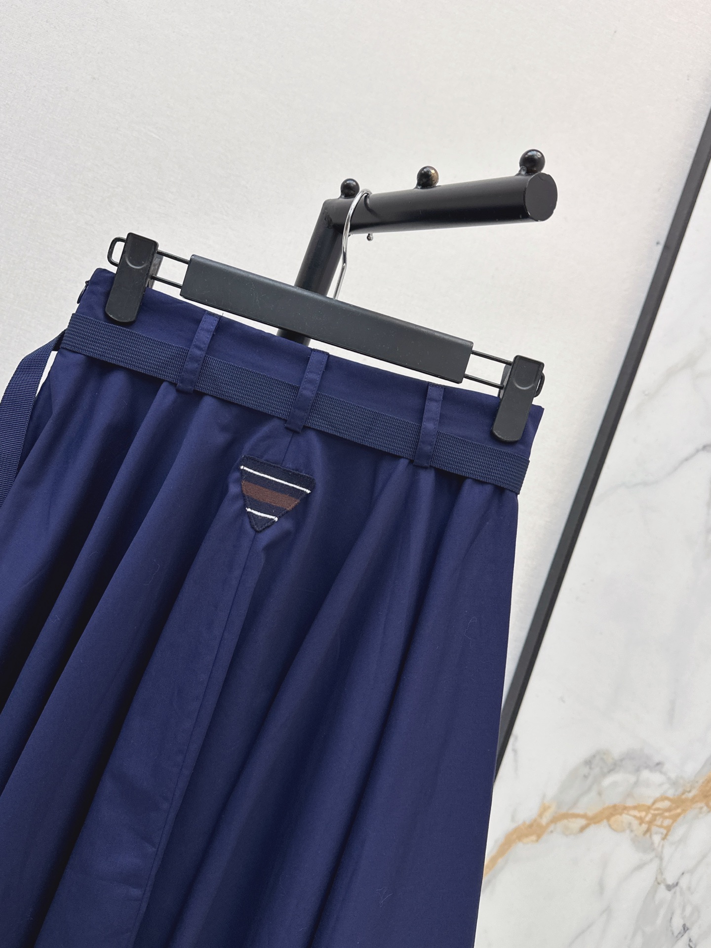 Pra 26fw pleated midi skirt