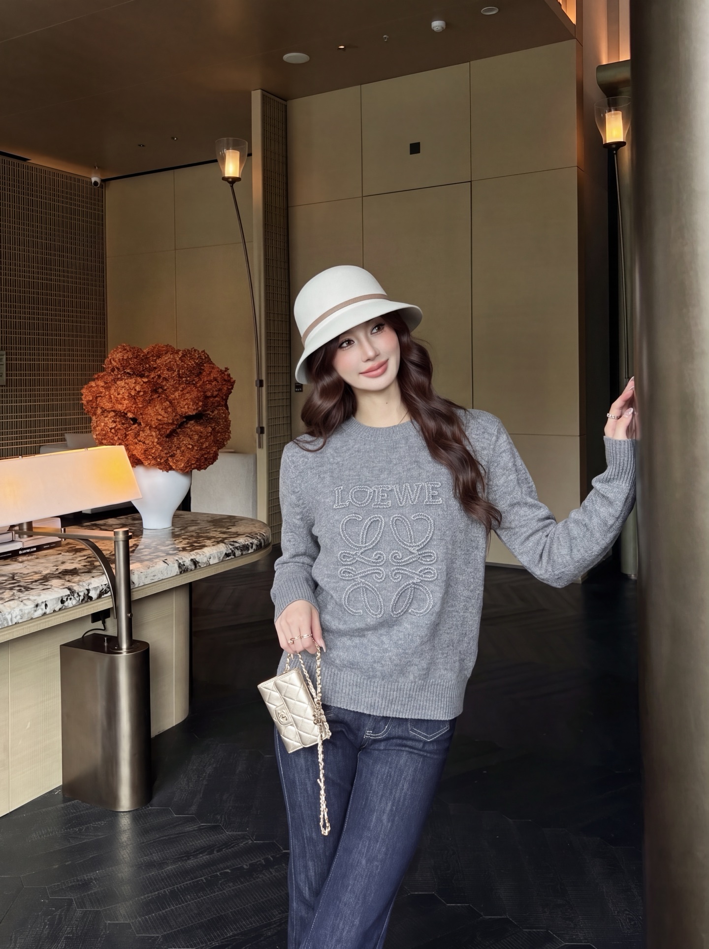 Loe 26fw embroidery sweater