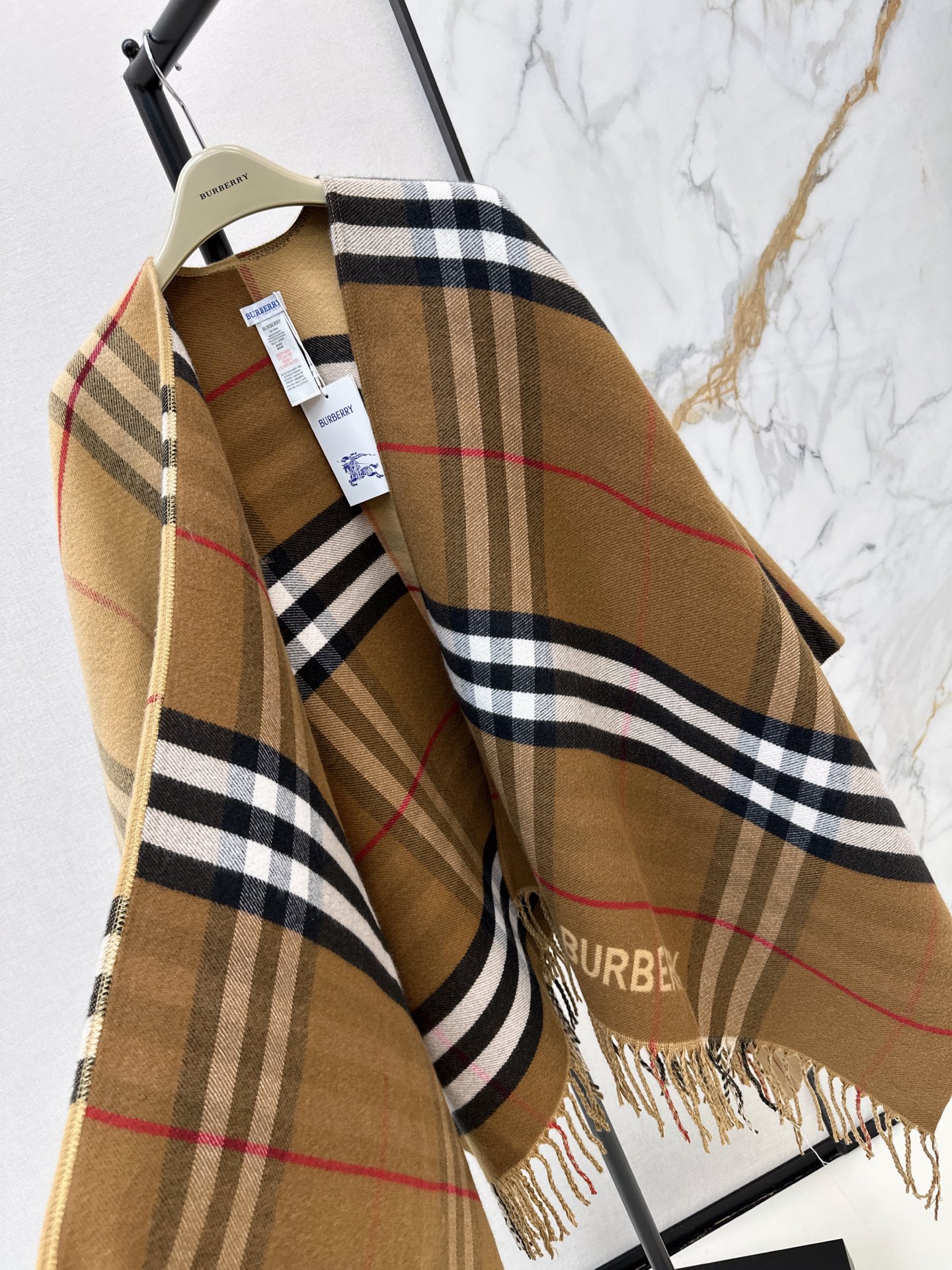 Bur 26fw shawls cape