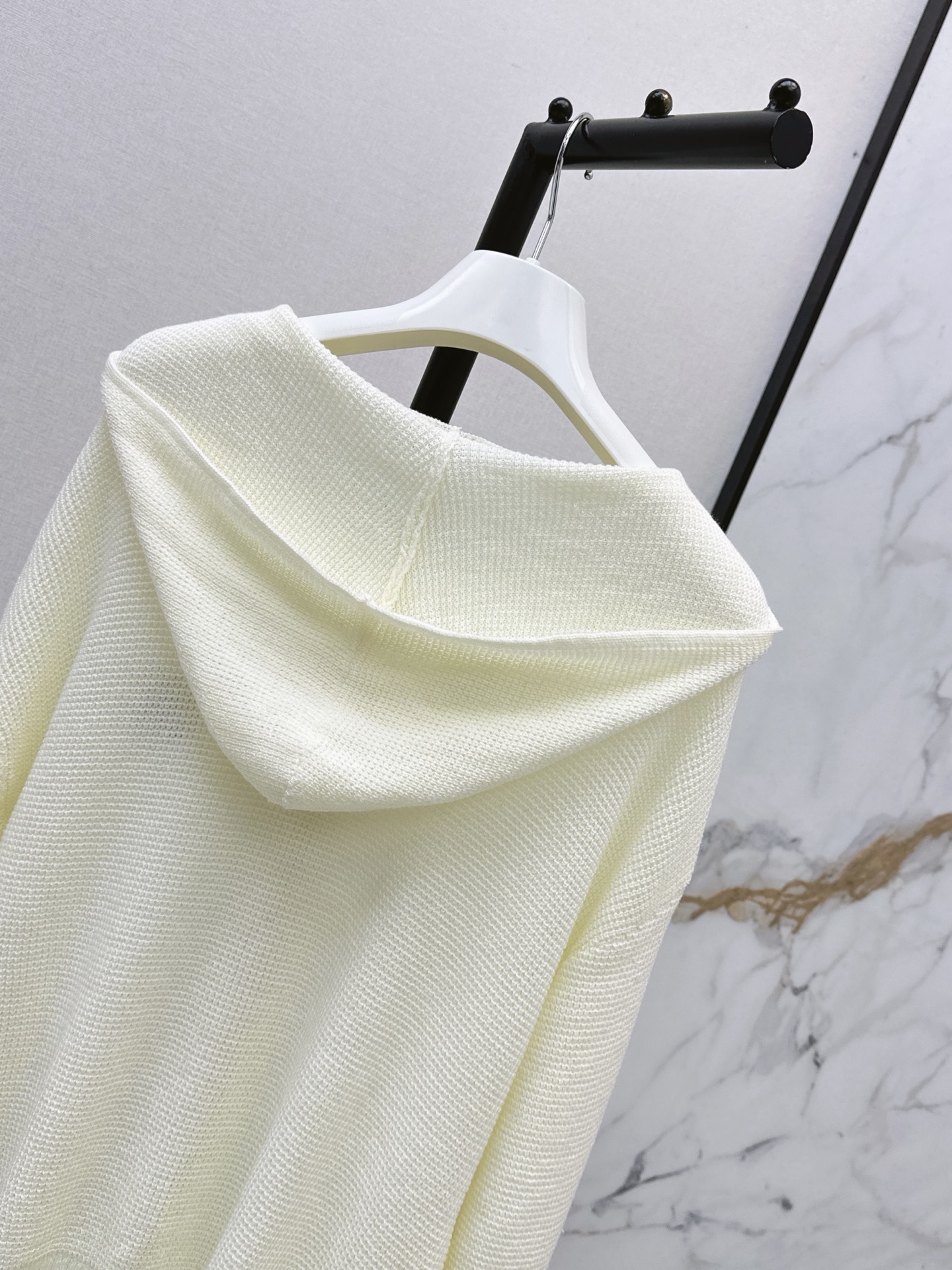 Loe 26fw hooded knit jacket