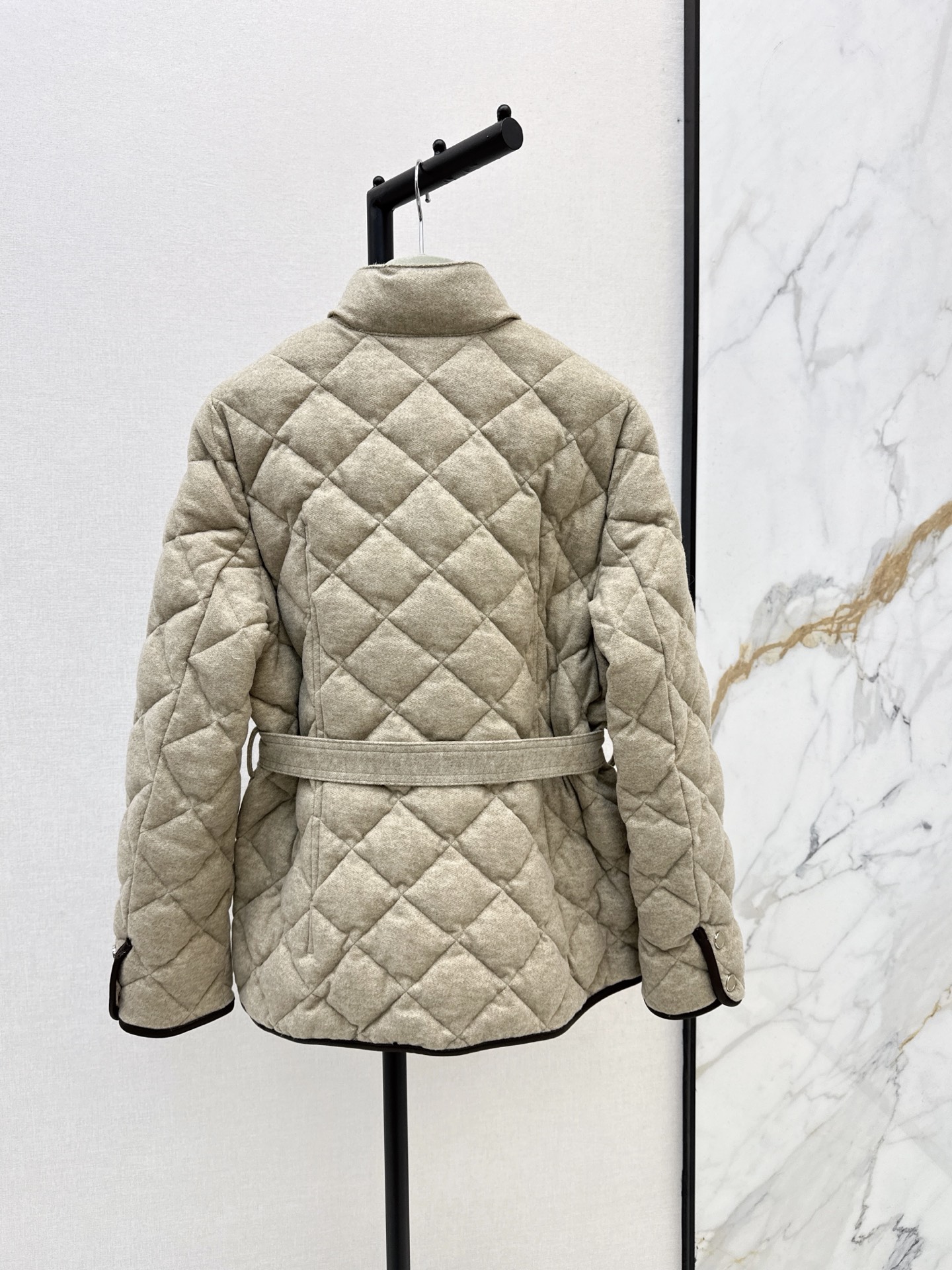 Her 26fw belted down  jacket