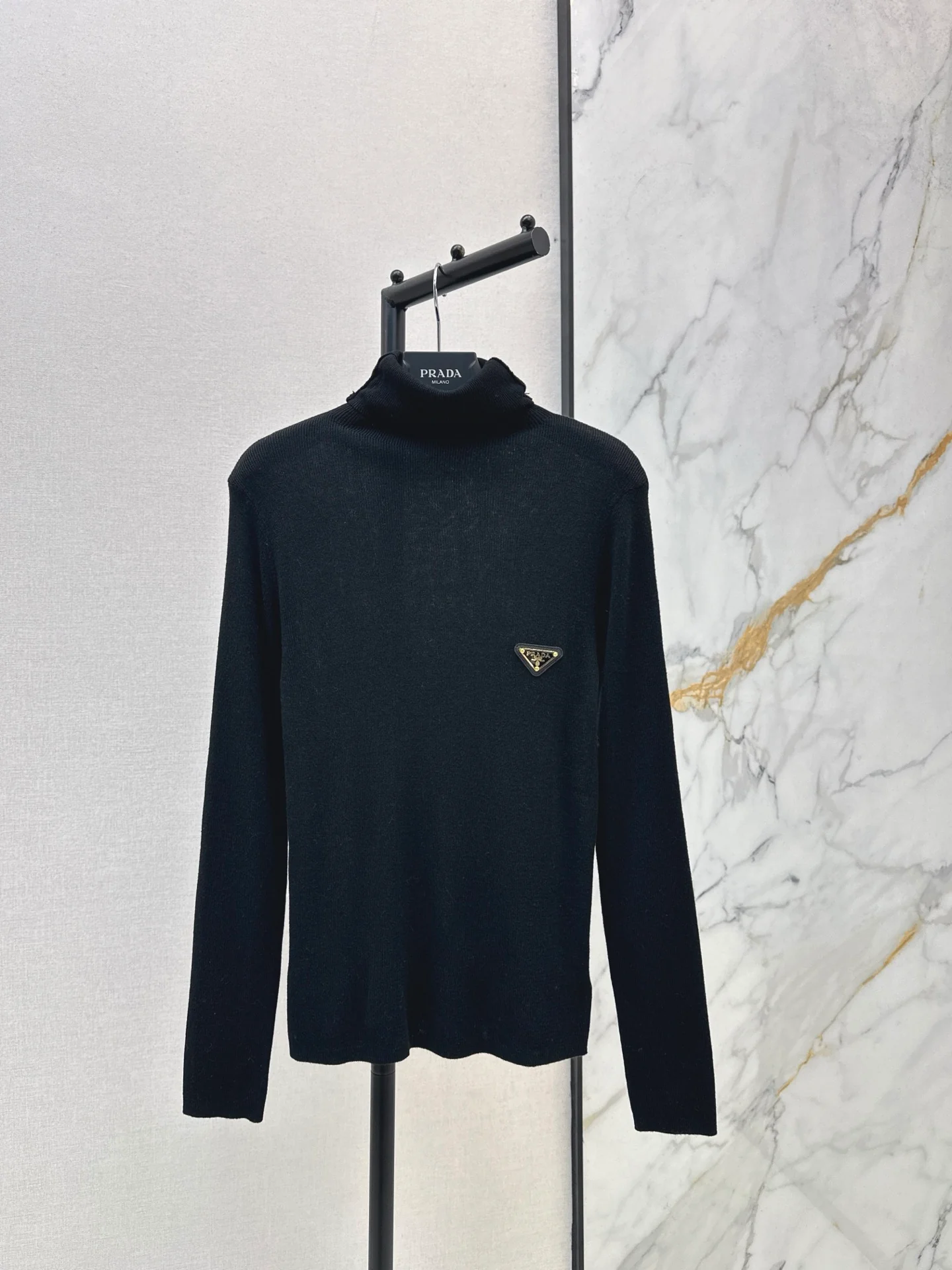 Pra 25fw base layer
