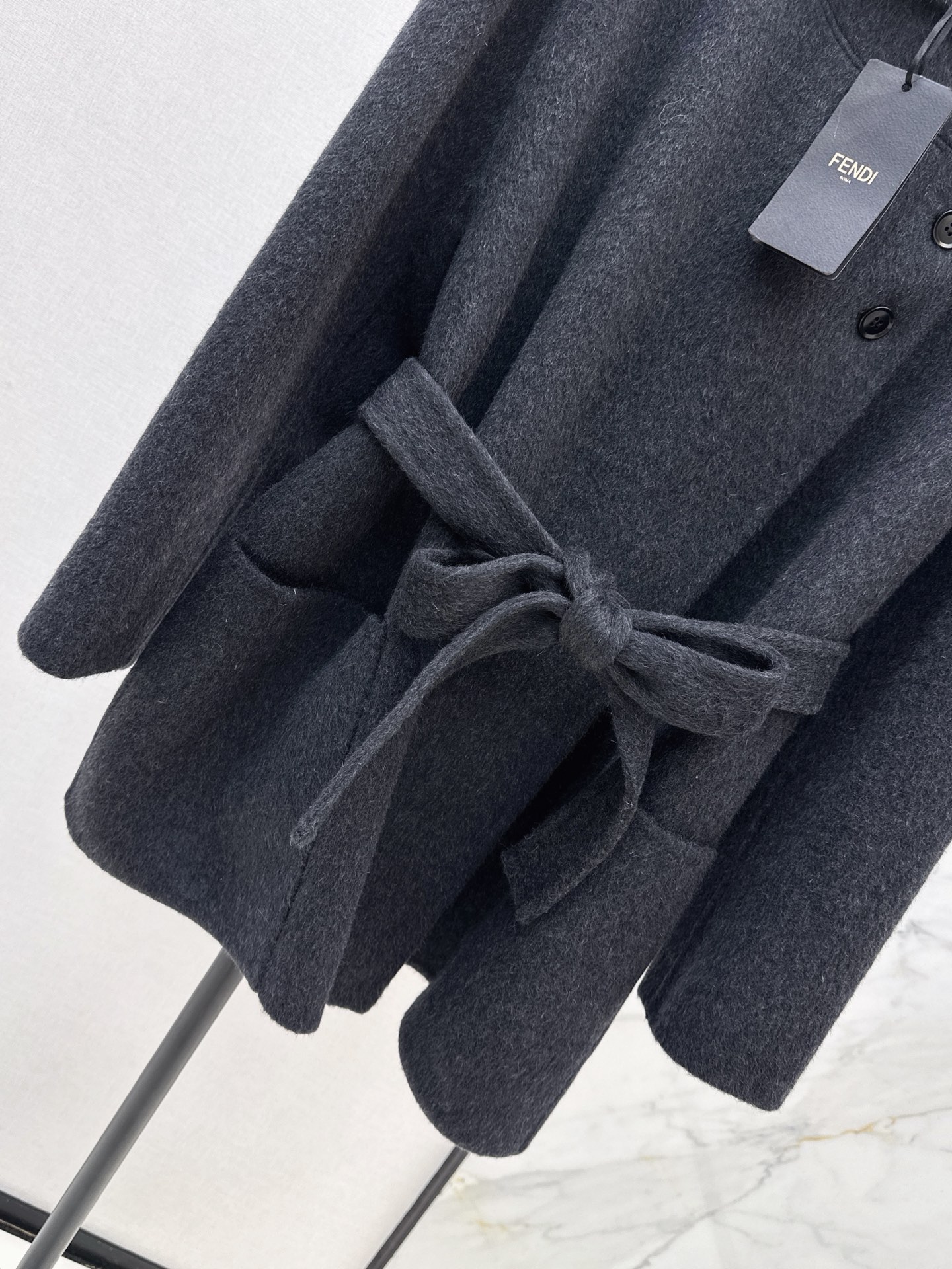 Fen 26fw fur-trim cropped belted overcoats