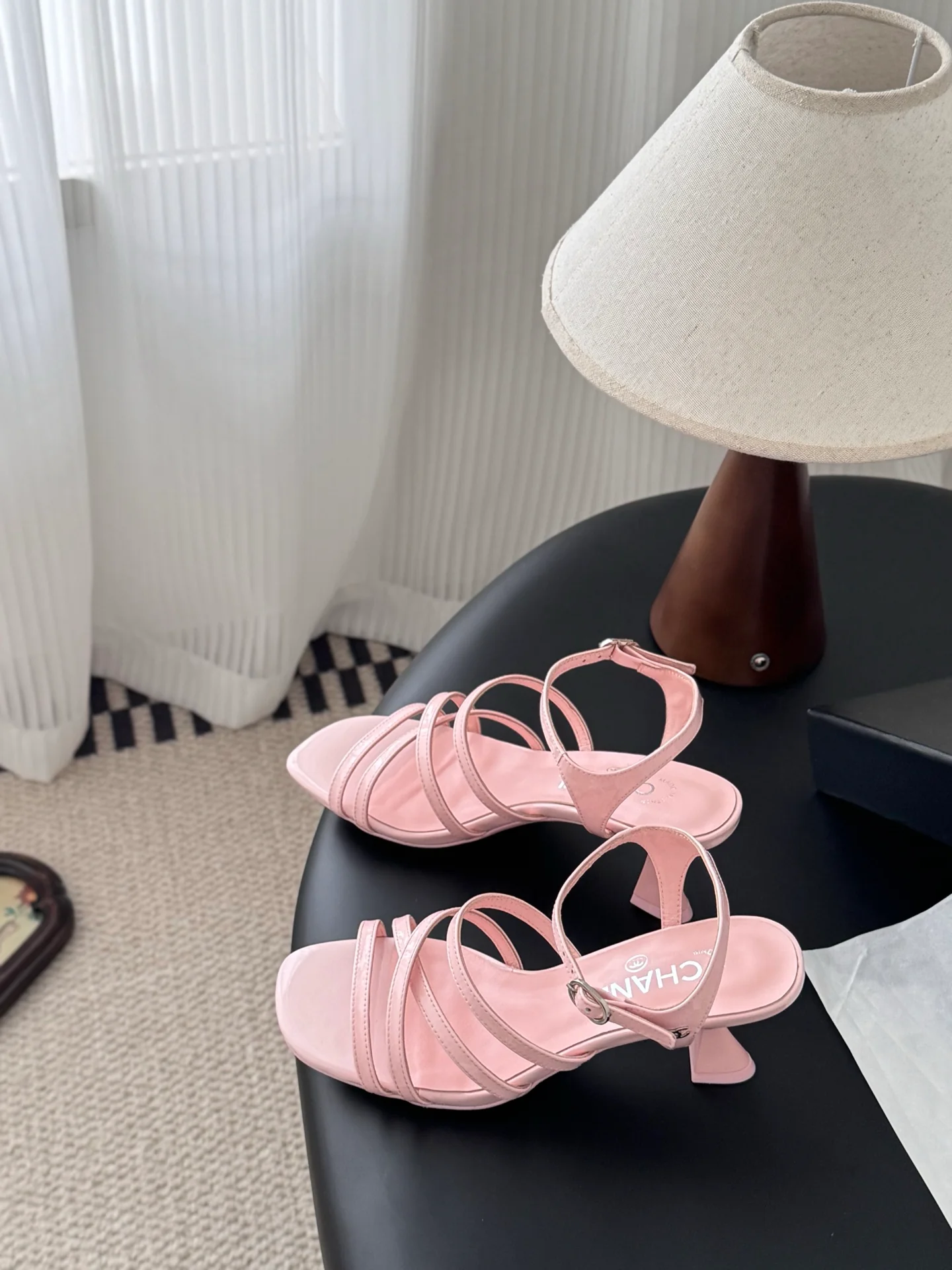Chan 25fw kitten sandals