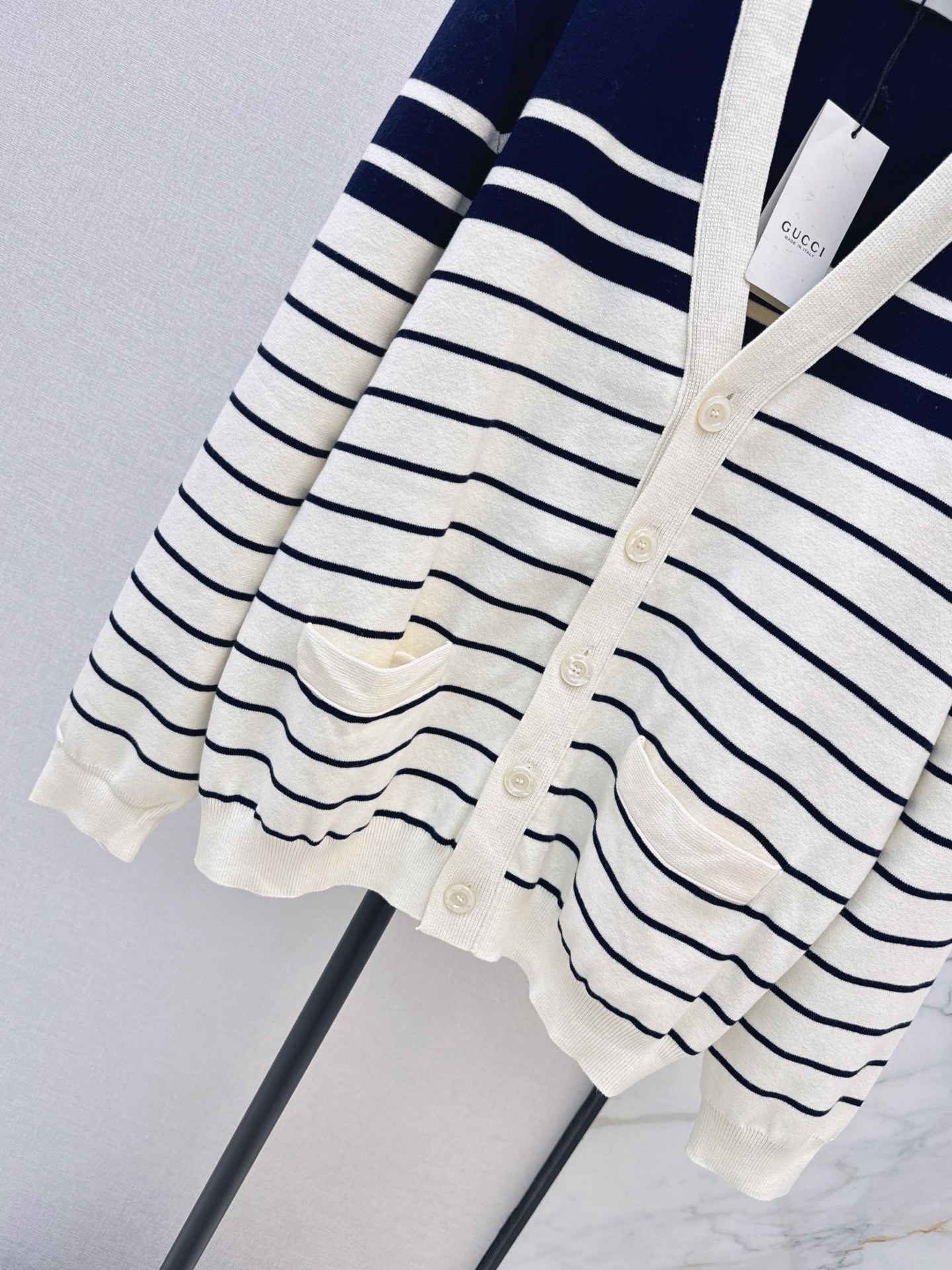 Guc 26fw stripe knit cardigan