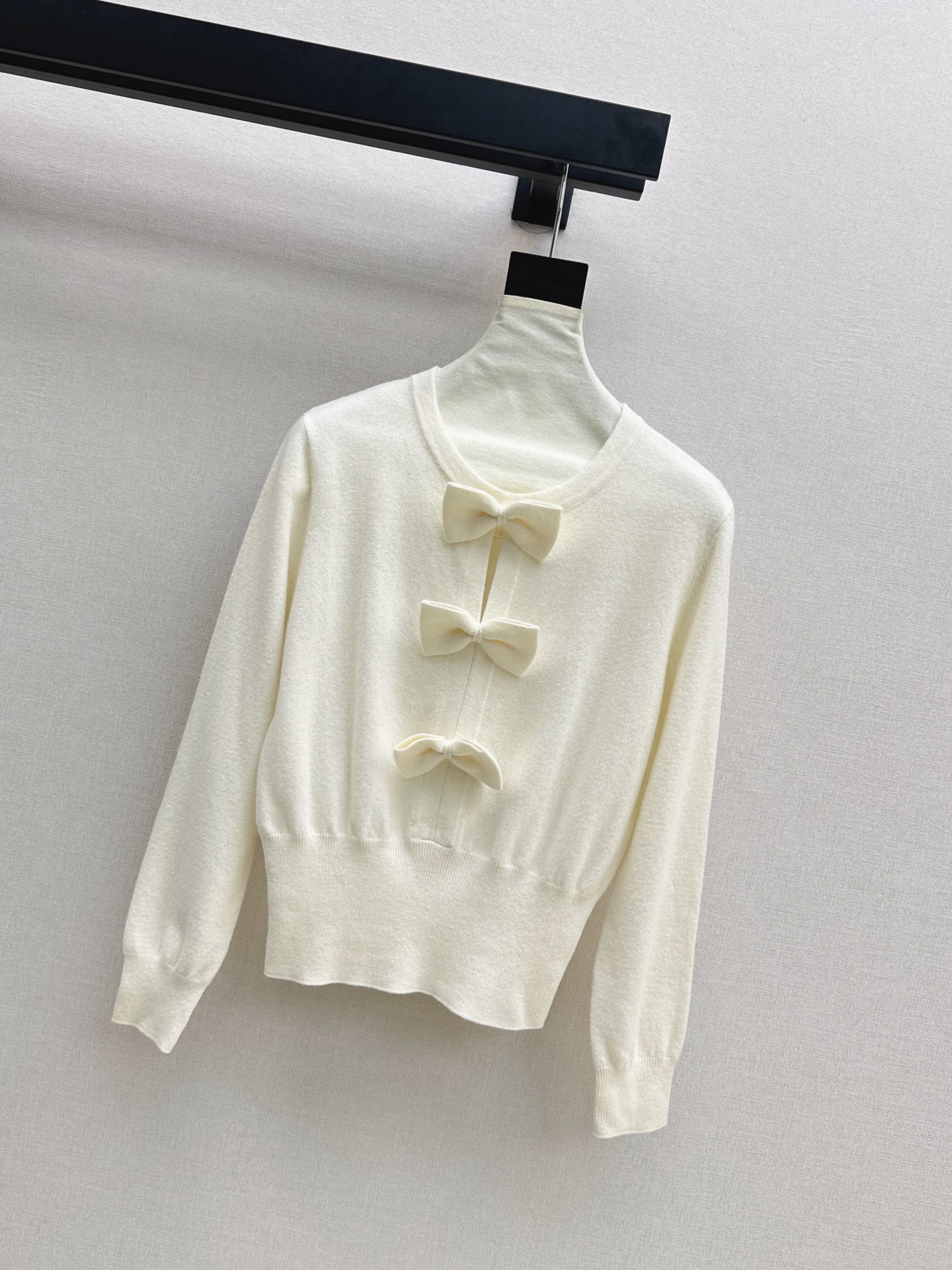 Chan 26fw 3d bow sweater