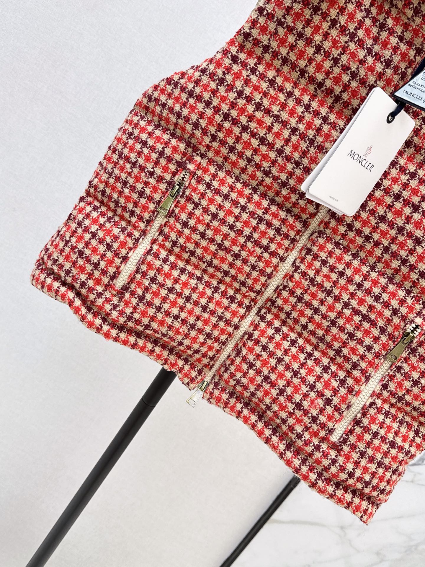 Monc 26fw houndstooth down vest