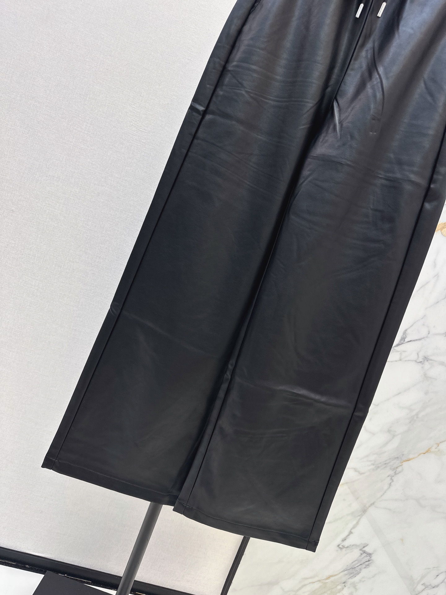 Miu 26fw pu drawstring pants