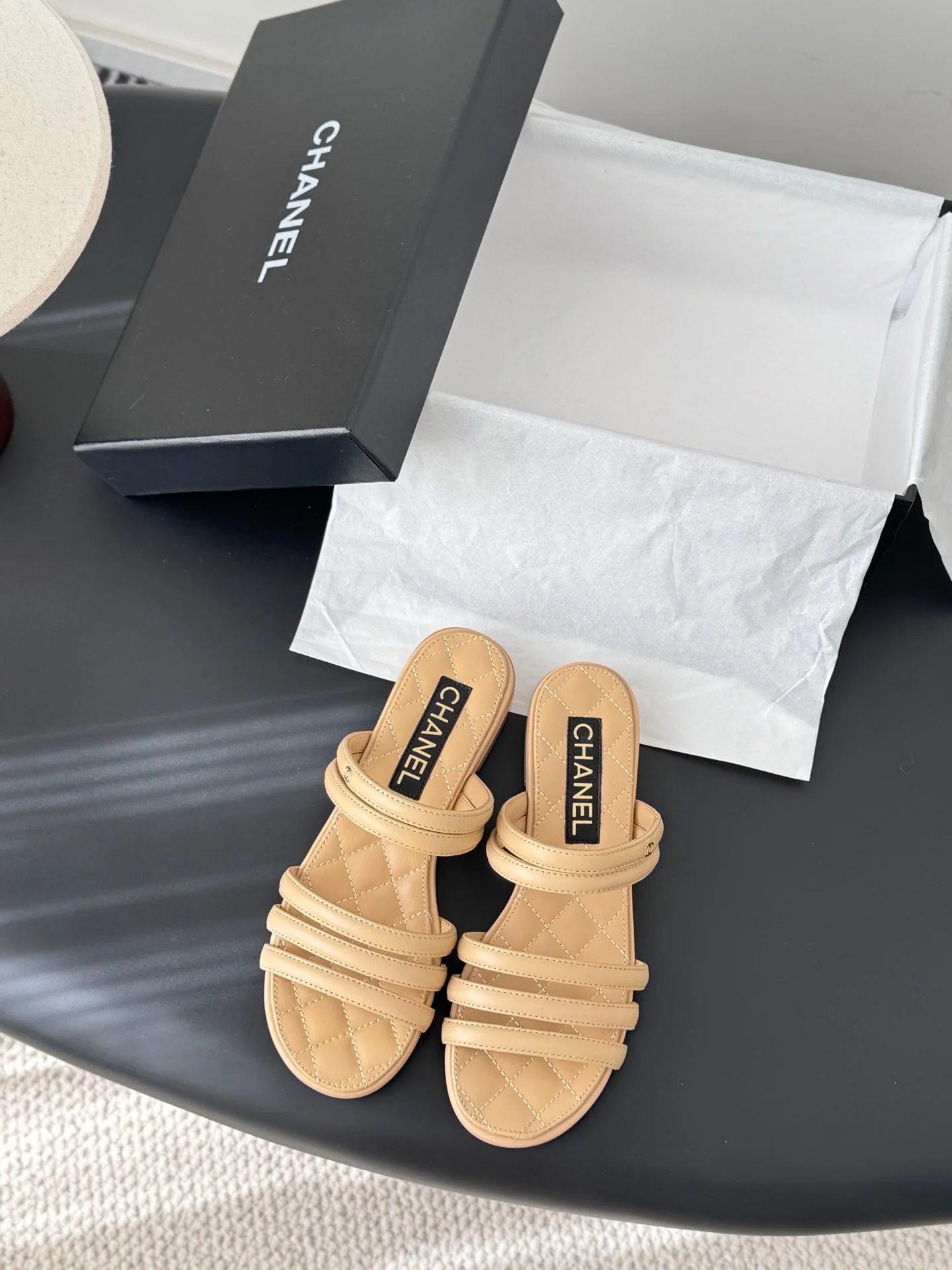 Chan 26ss sandals