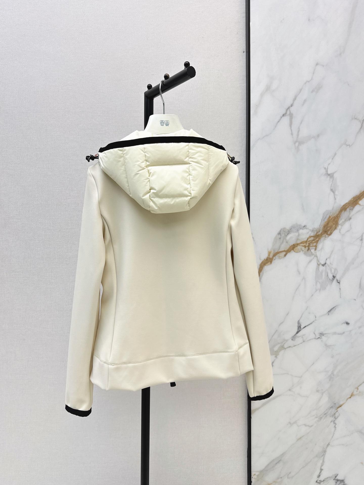Monc 26fw hooded down ski jacket