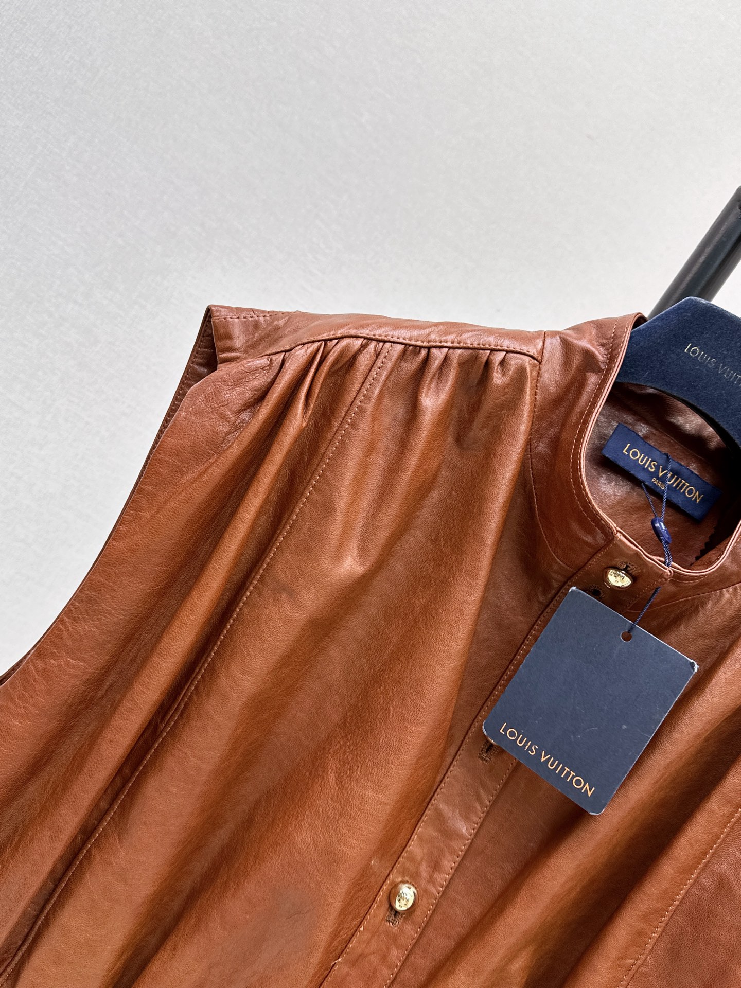 Loui 26fw leather vest jacket