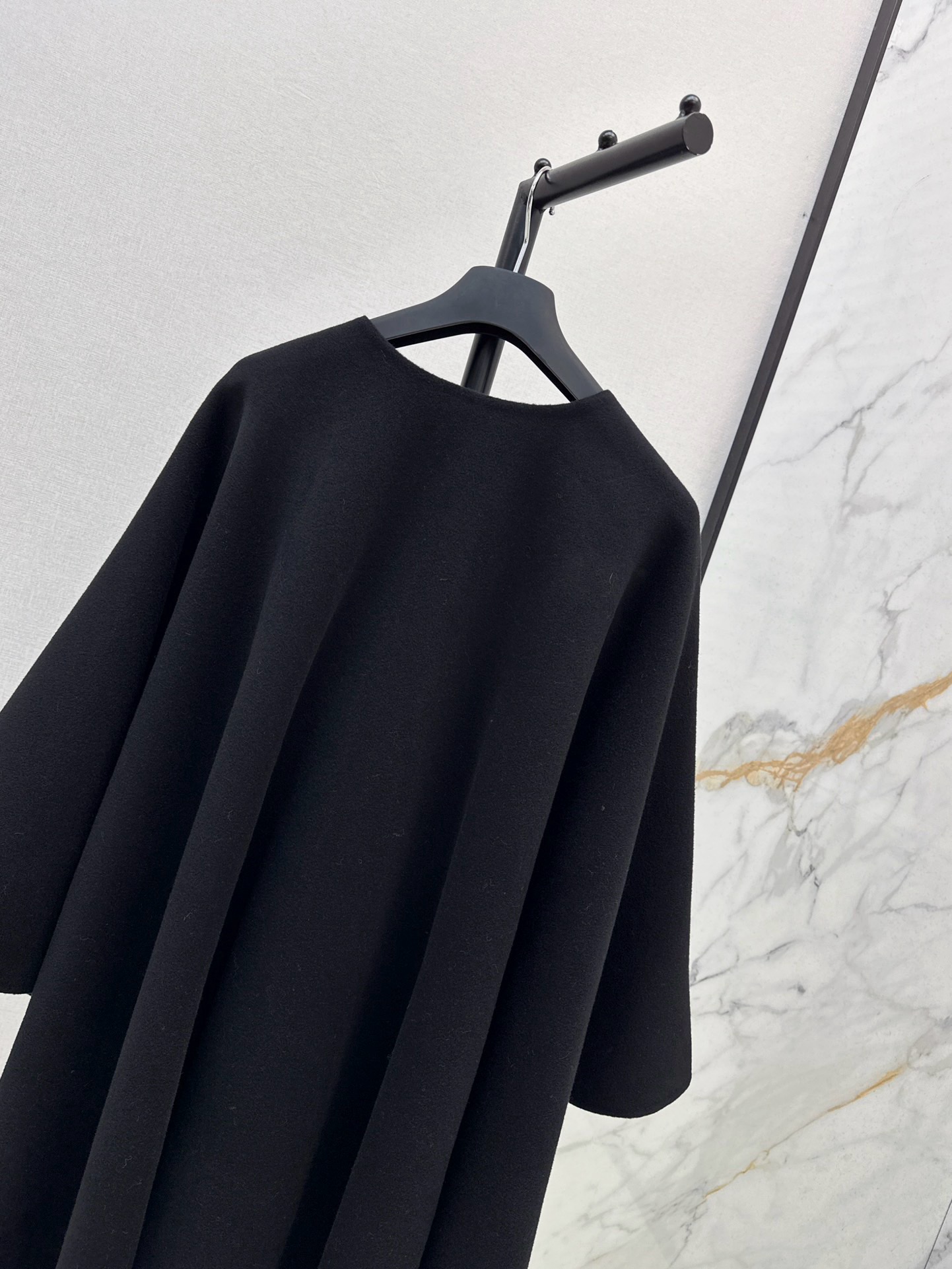 CD 26fw wool shawls