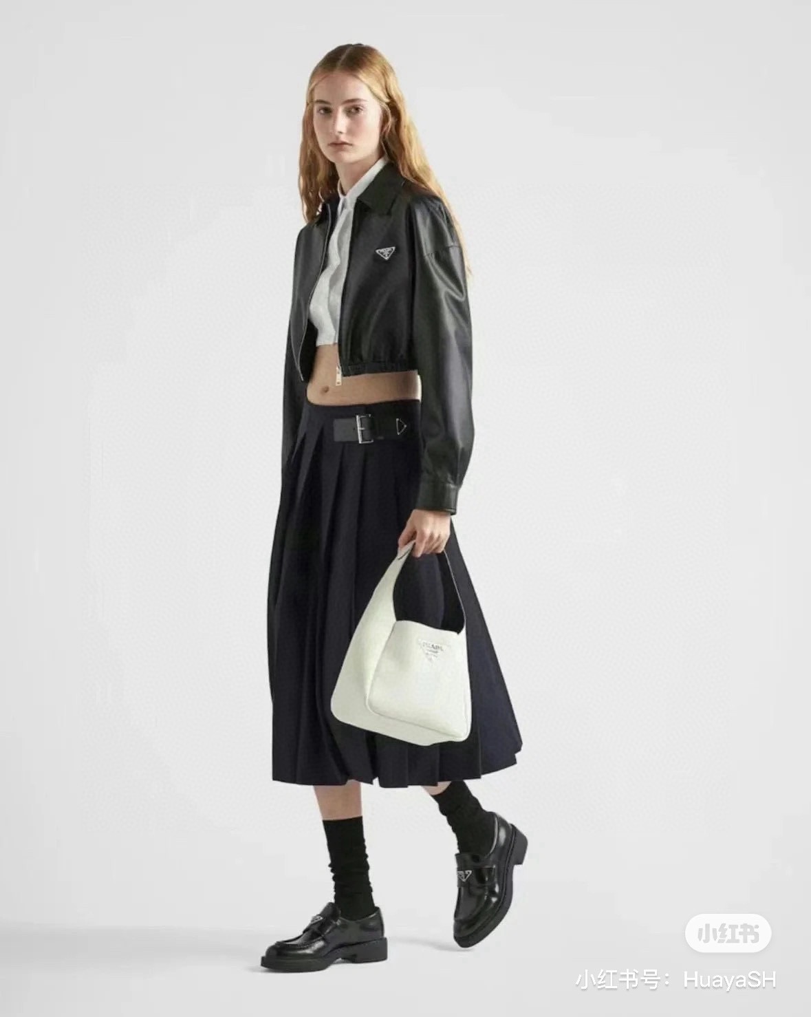 Pra 26fw cropped leather jacket