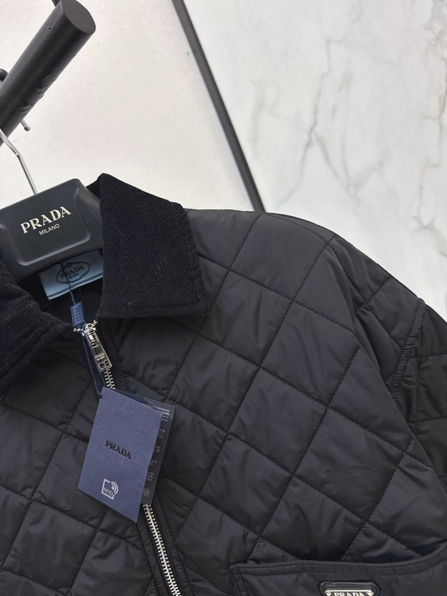 Pra 26fw cropped padded jacket
