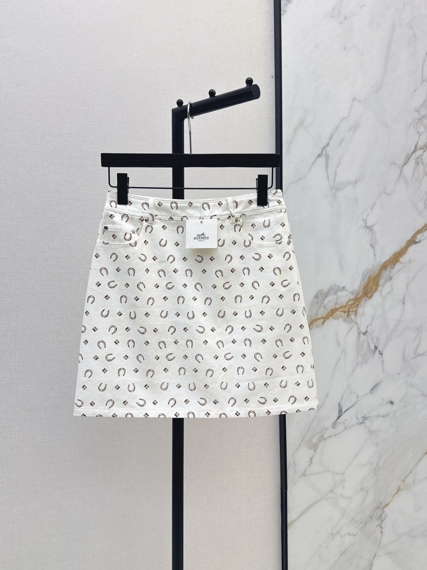 Herm 26fw print skirt