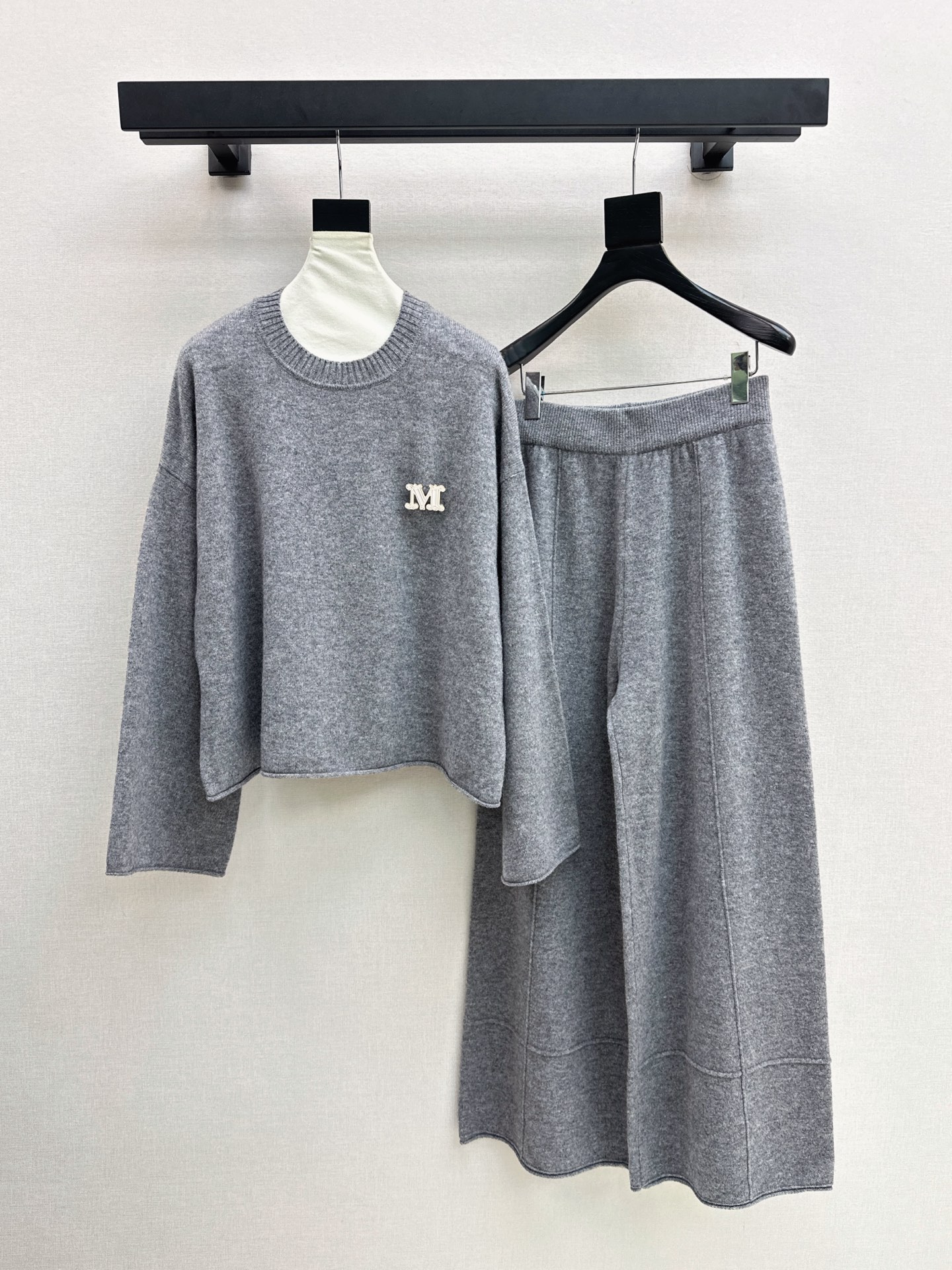 Max 26fw wool sweater pants sents