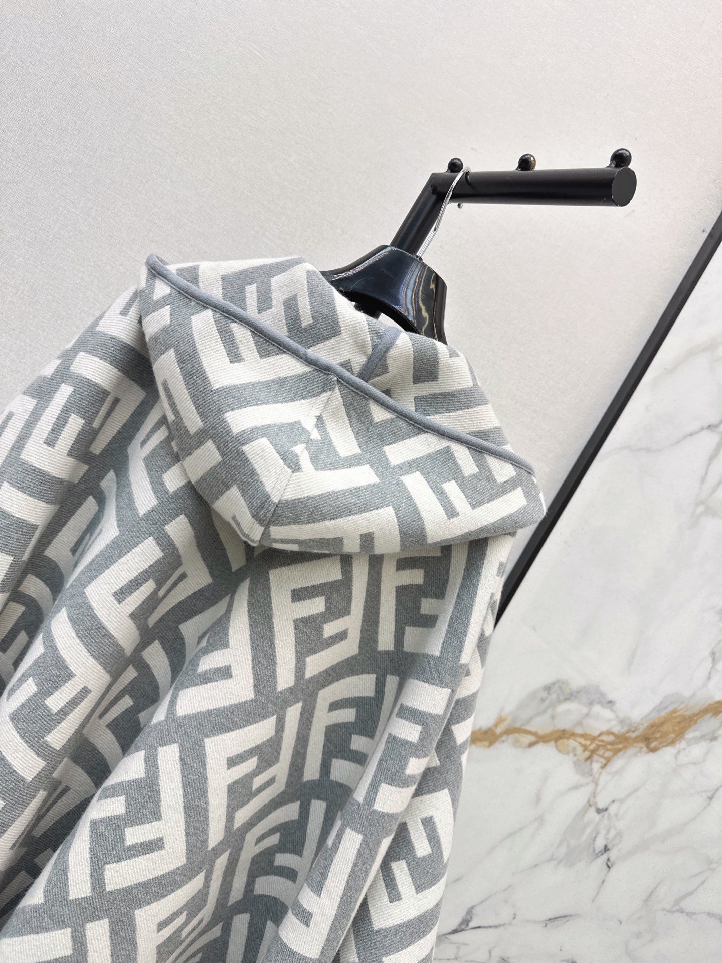 Fen 26fw cashmere hooded shawls cape