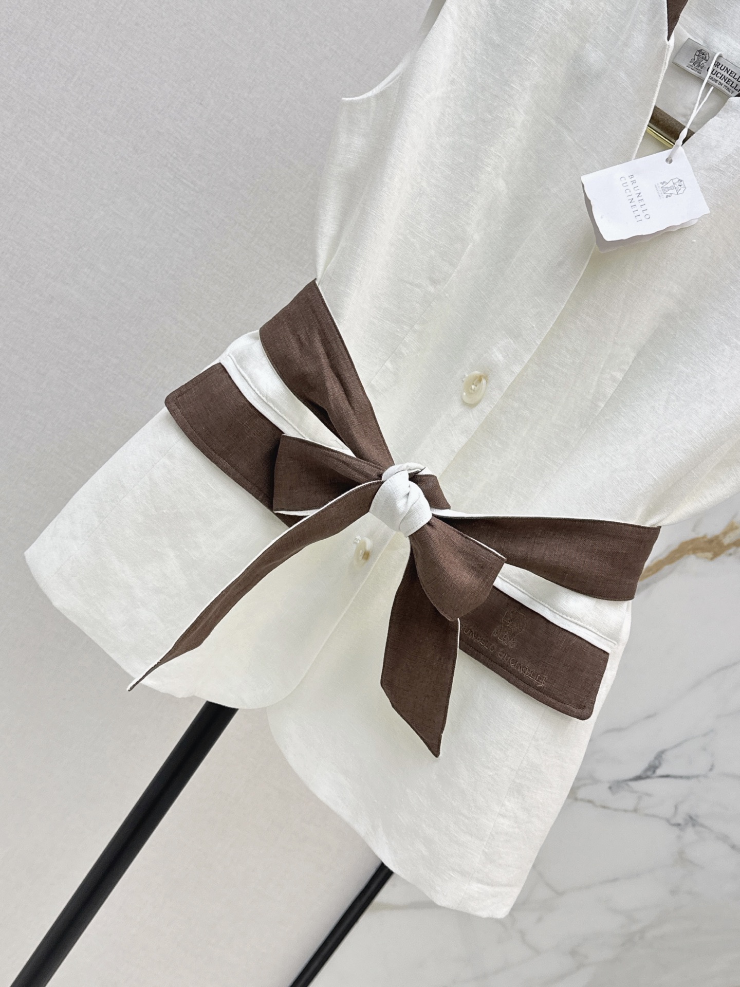 Brun 26ss linen waistcoats