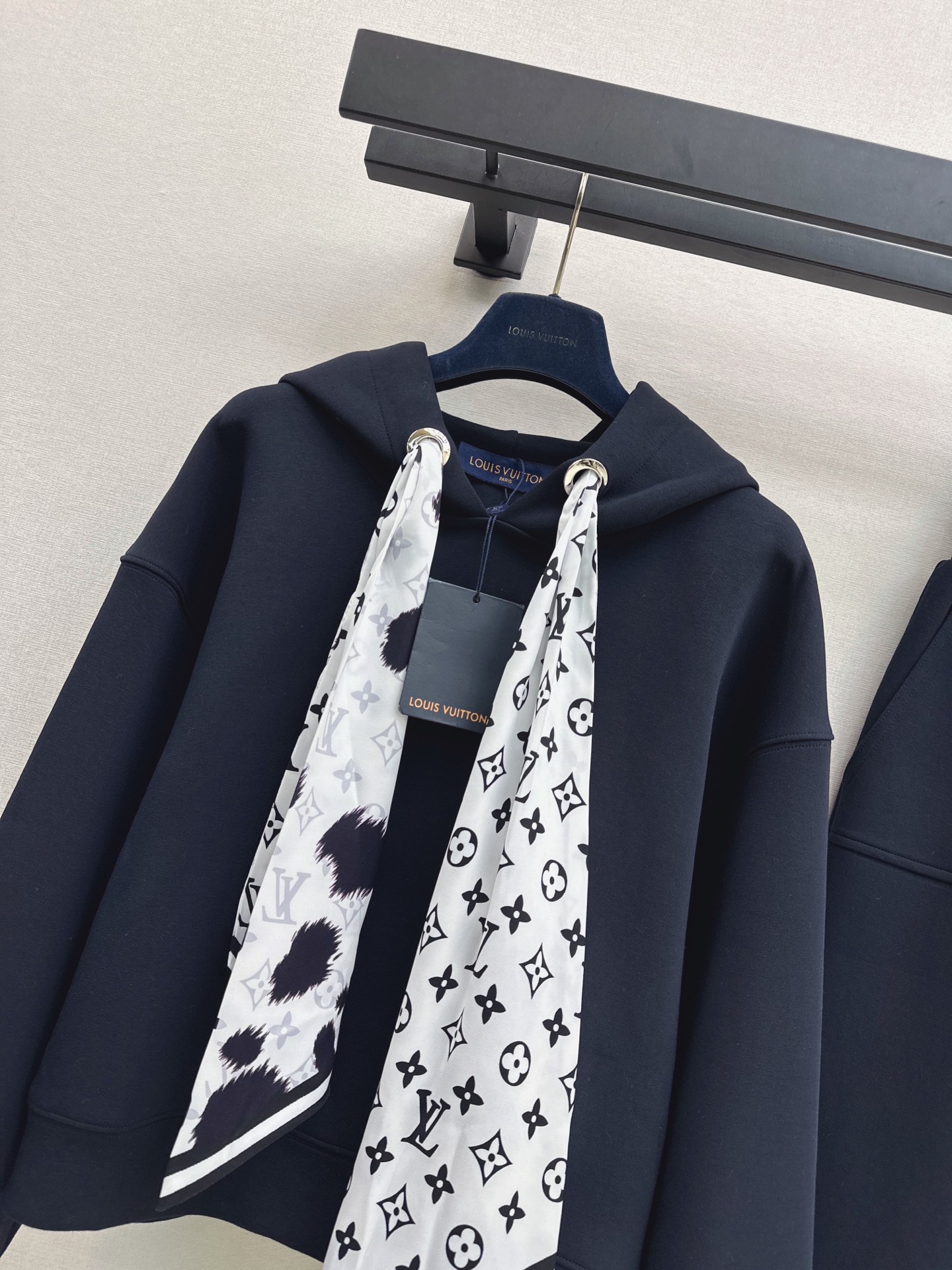 Loui 26fw scarf hhdie pants sets