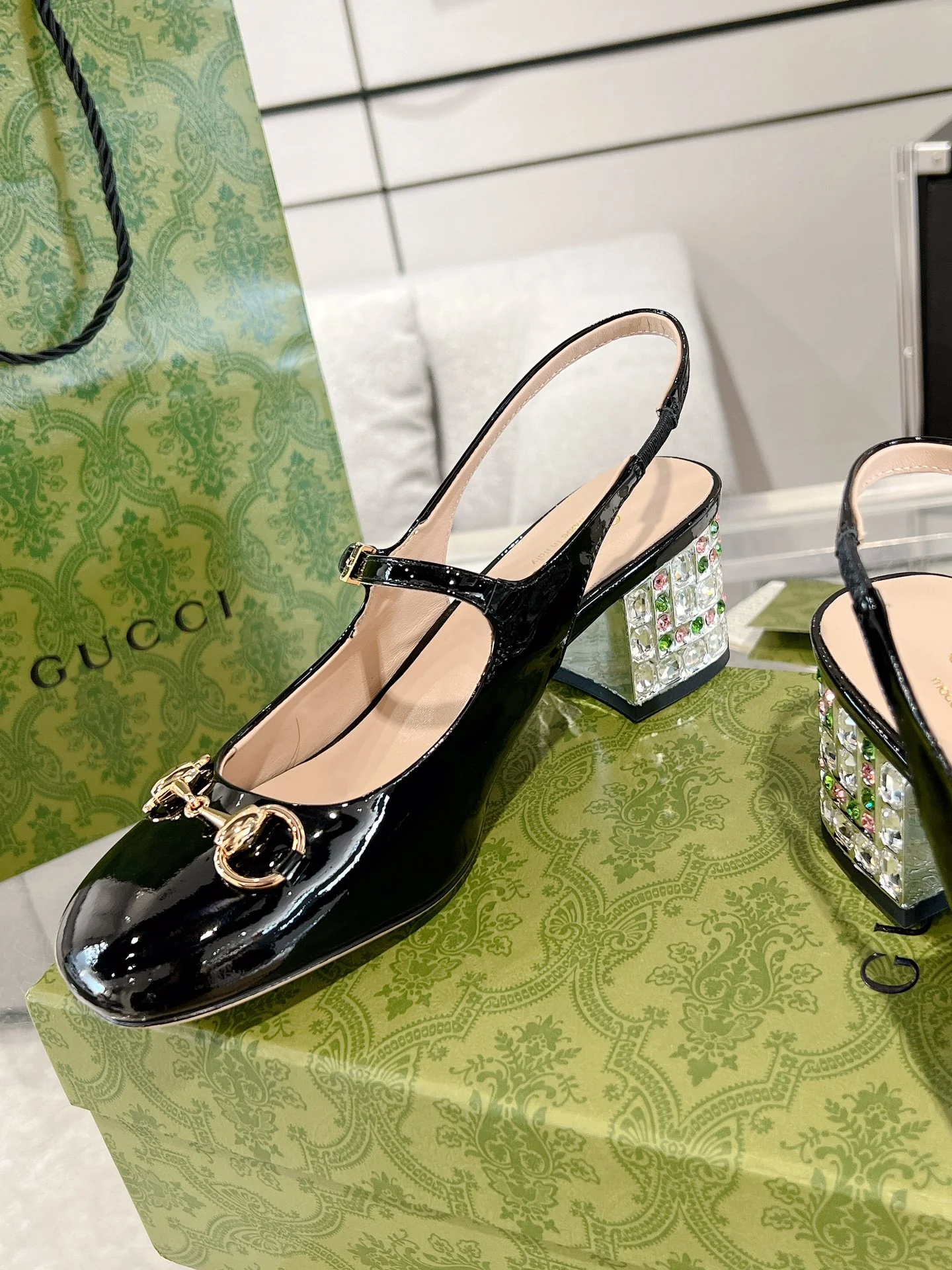 Gucc 26ss rhinestone slingback chunky heel
