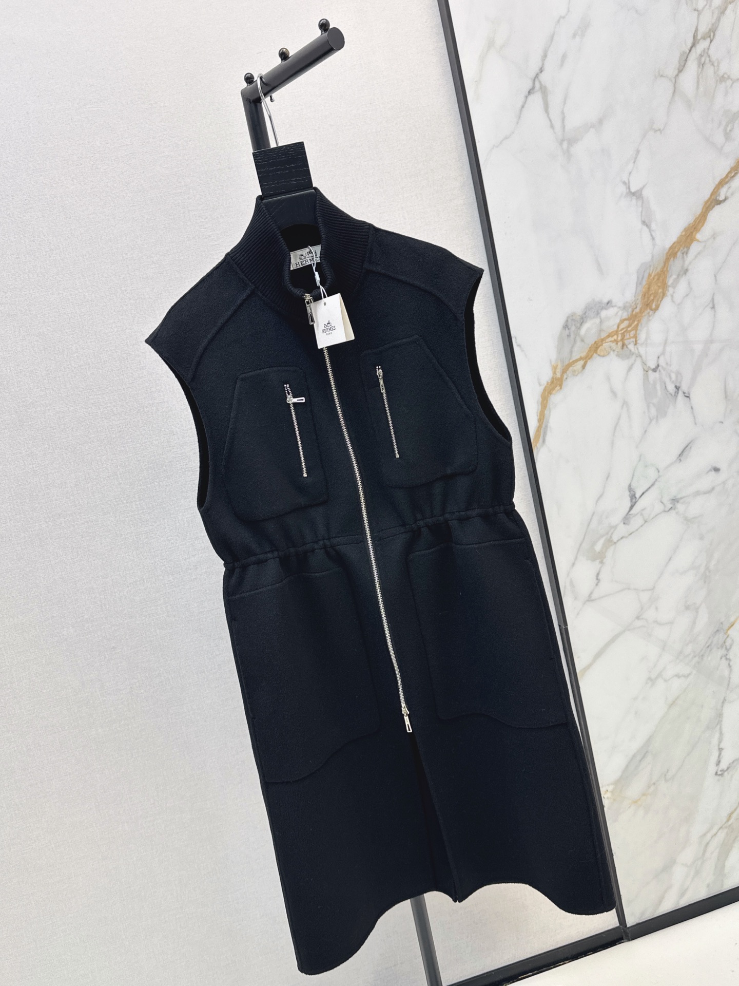 Her 26fw drawstring woolen vest