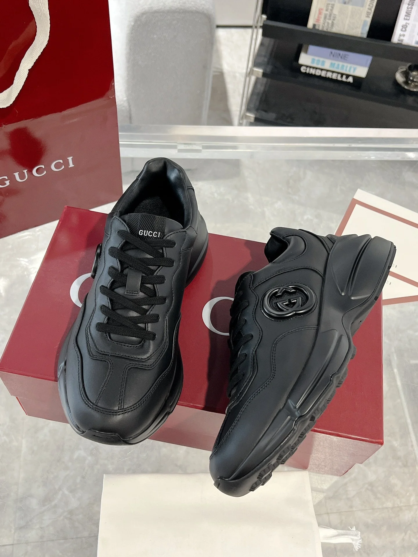 Gucc 25fw rhyton series dad's shoes