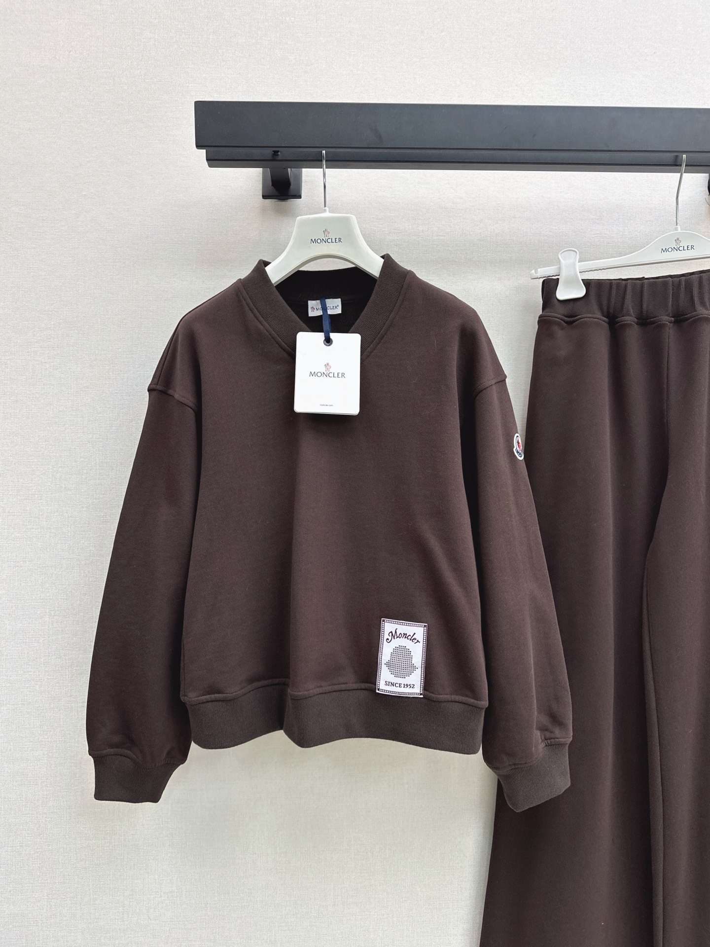 Monc 26fw casual sweatshirt pants sets