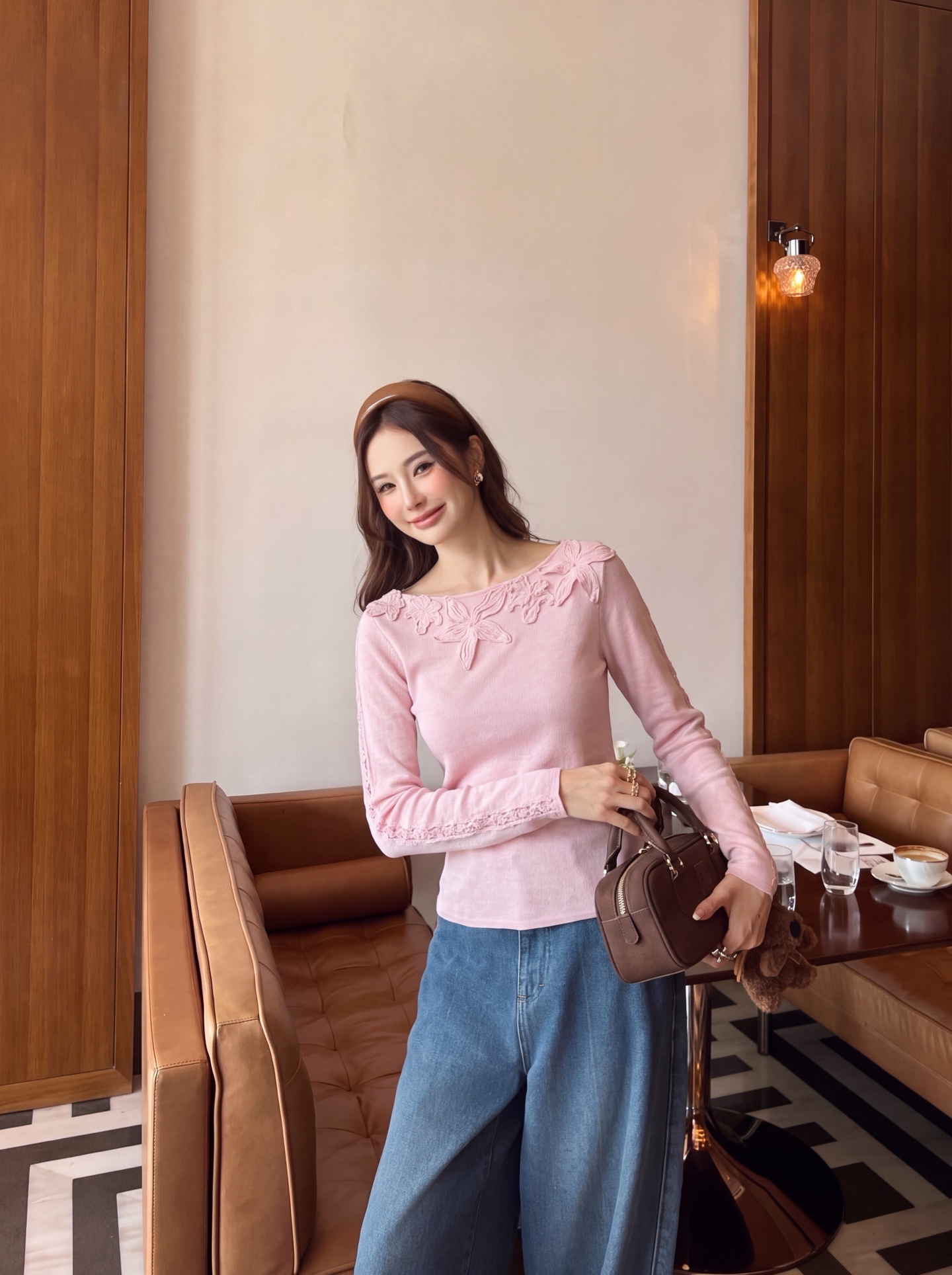 ES 26fw lace embroidery knit basic tee