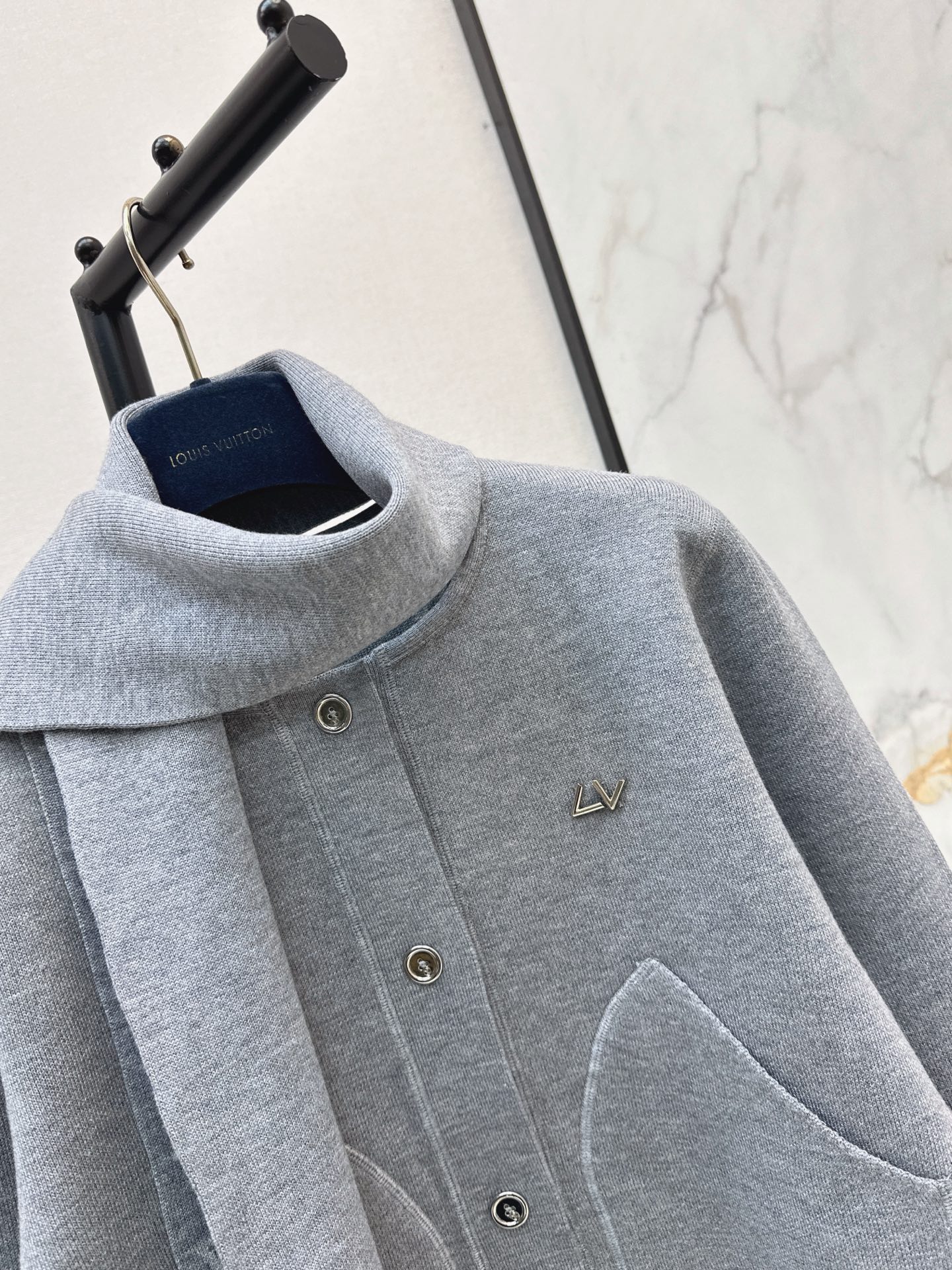 Loui 26fw scraf-collar knit jacket