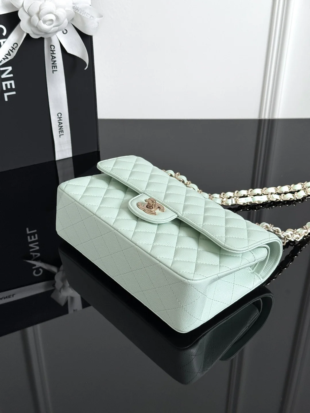 Chan cf23 chain shoulder bag