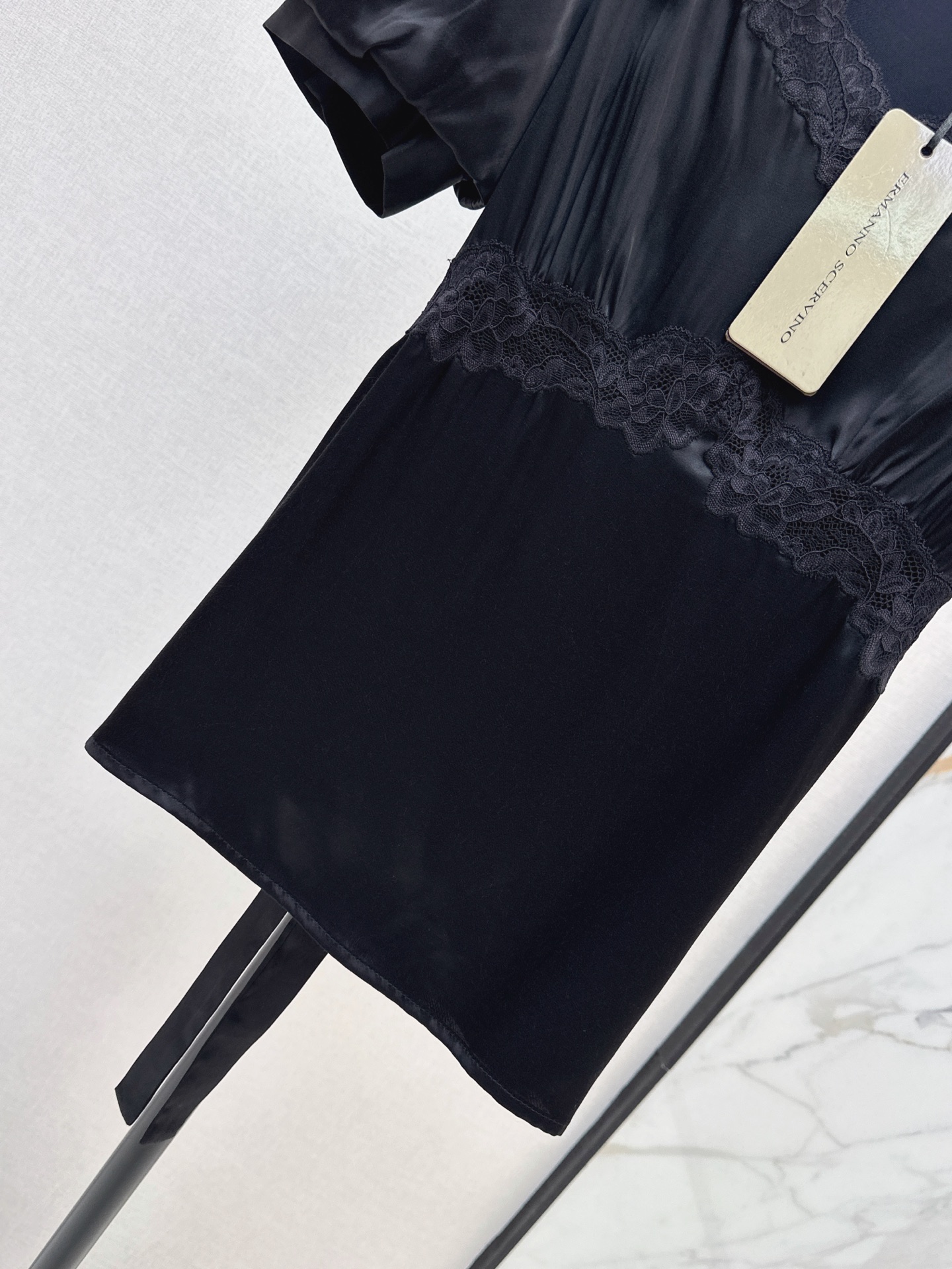 ES 26ss lace contract saint top