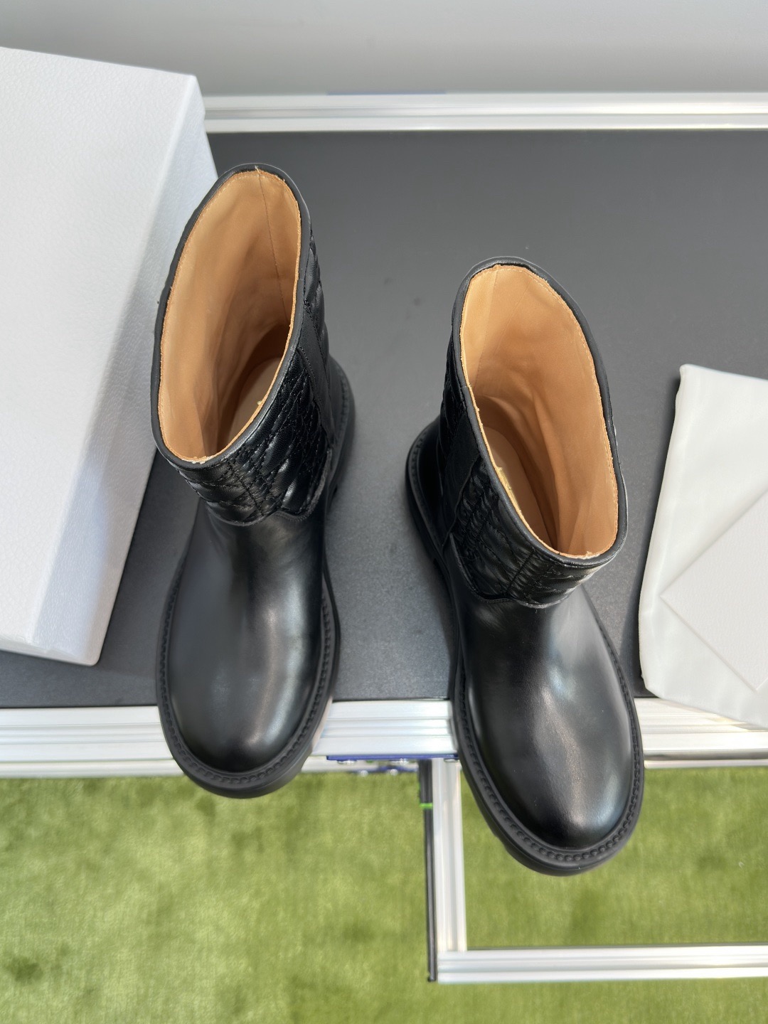 Dio 26fw leather boost