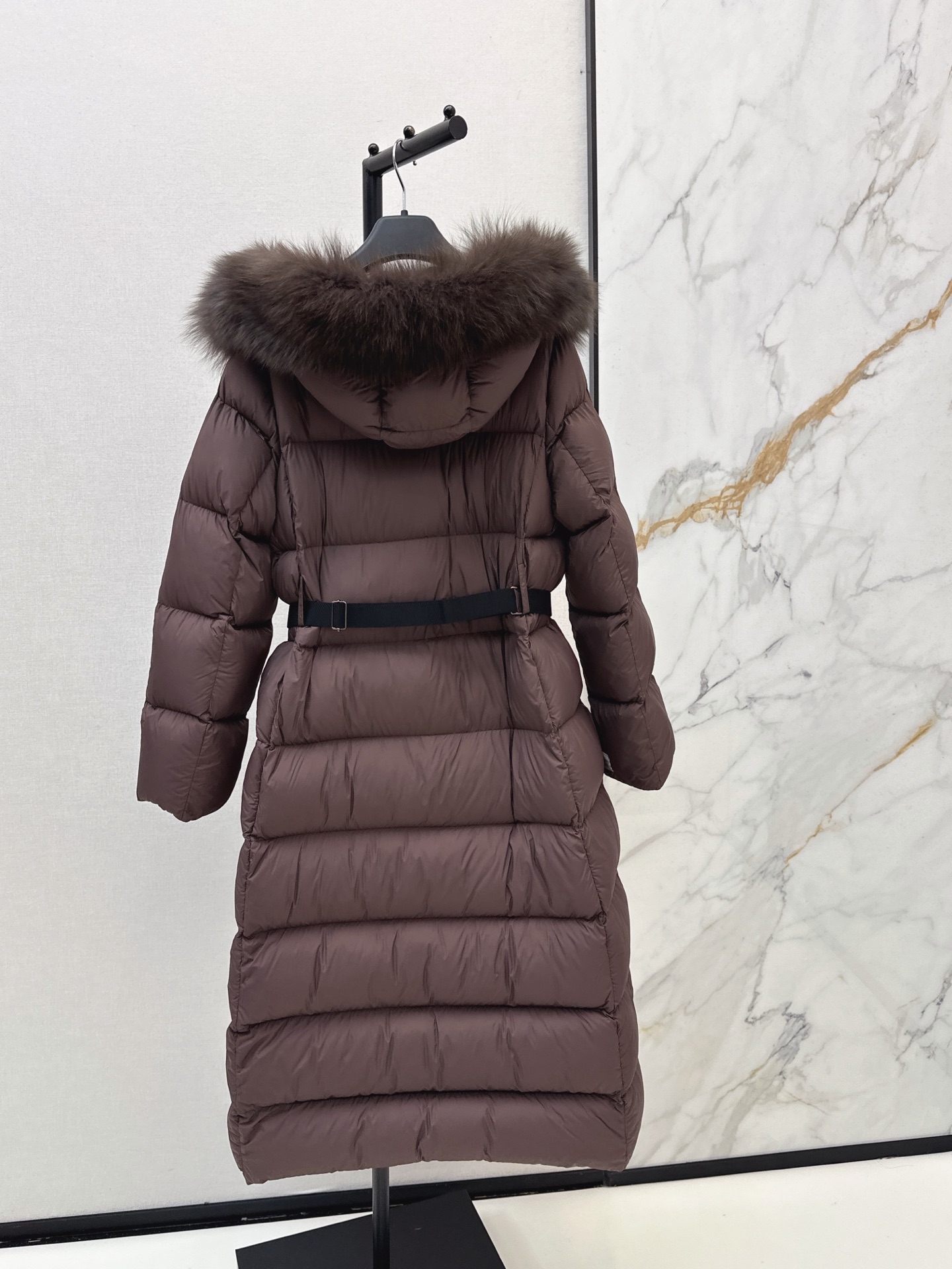 Max 26fw belted hooded down jacket