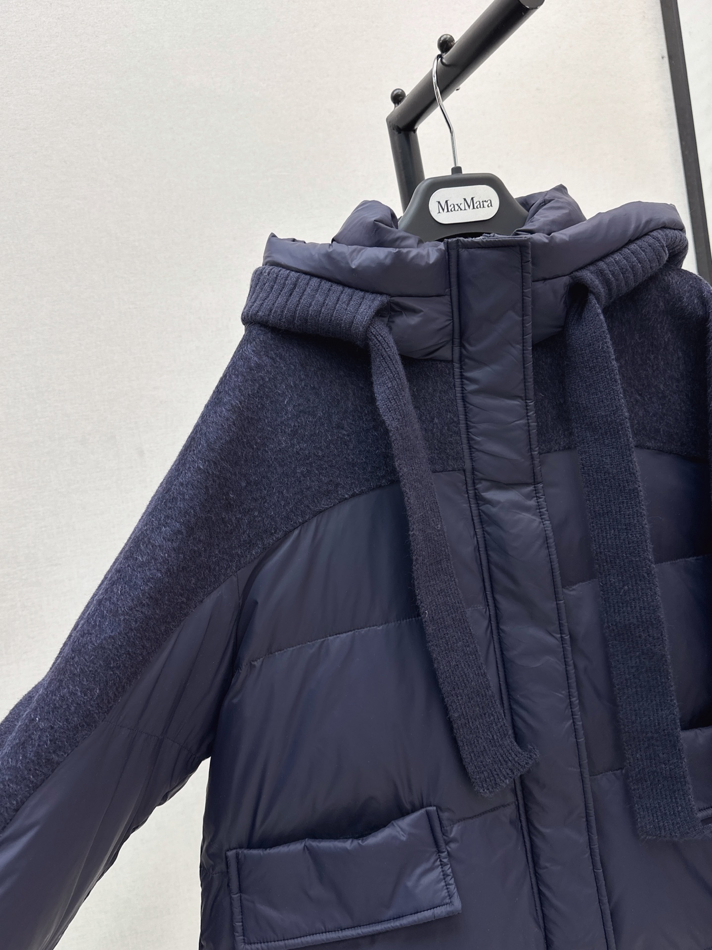 Max 26fw knit contract hooded down jacket