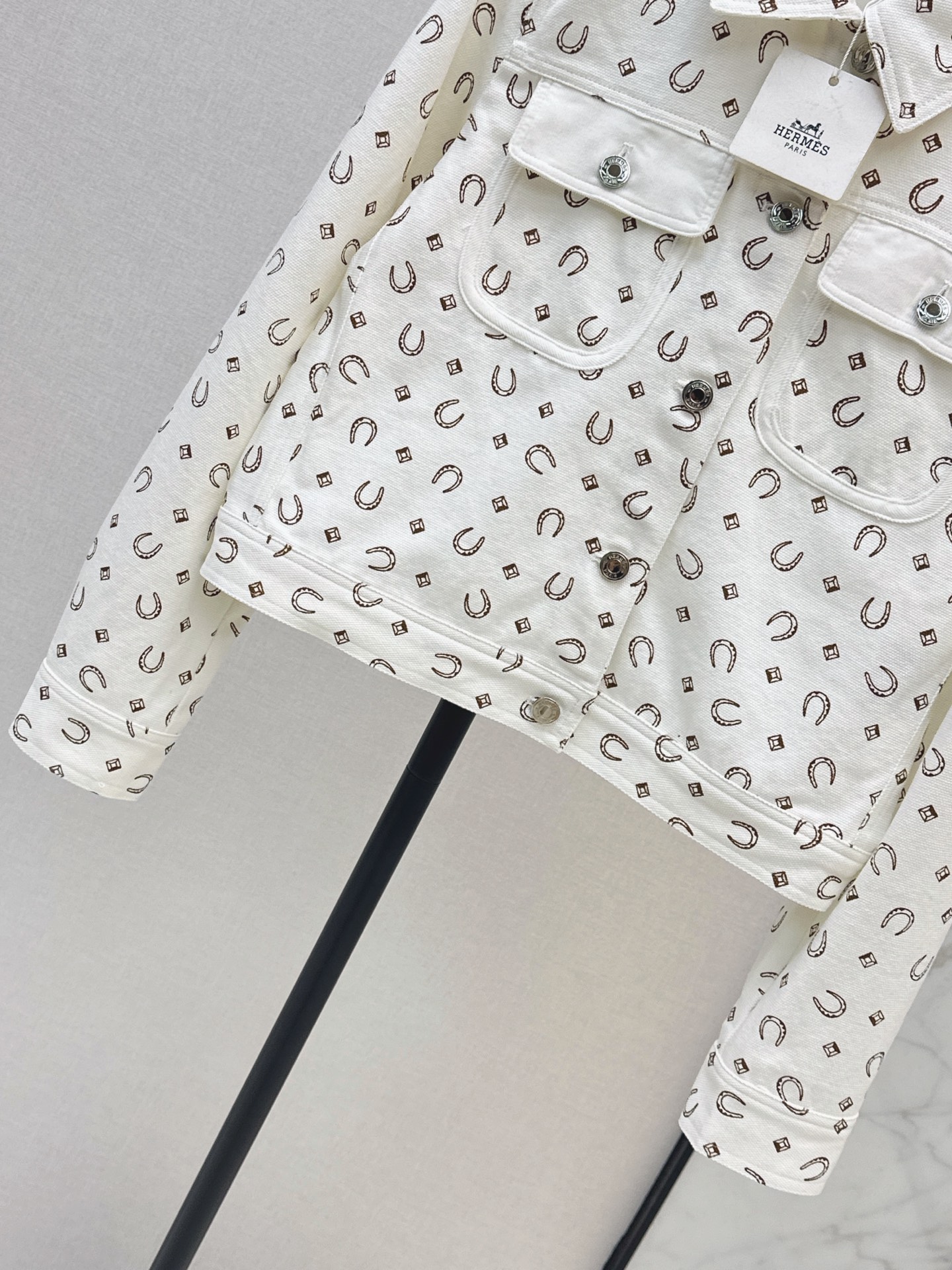 Her 26fw print jacket