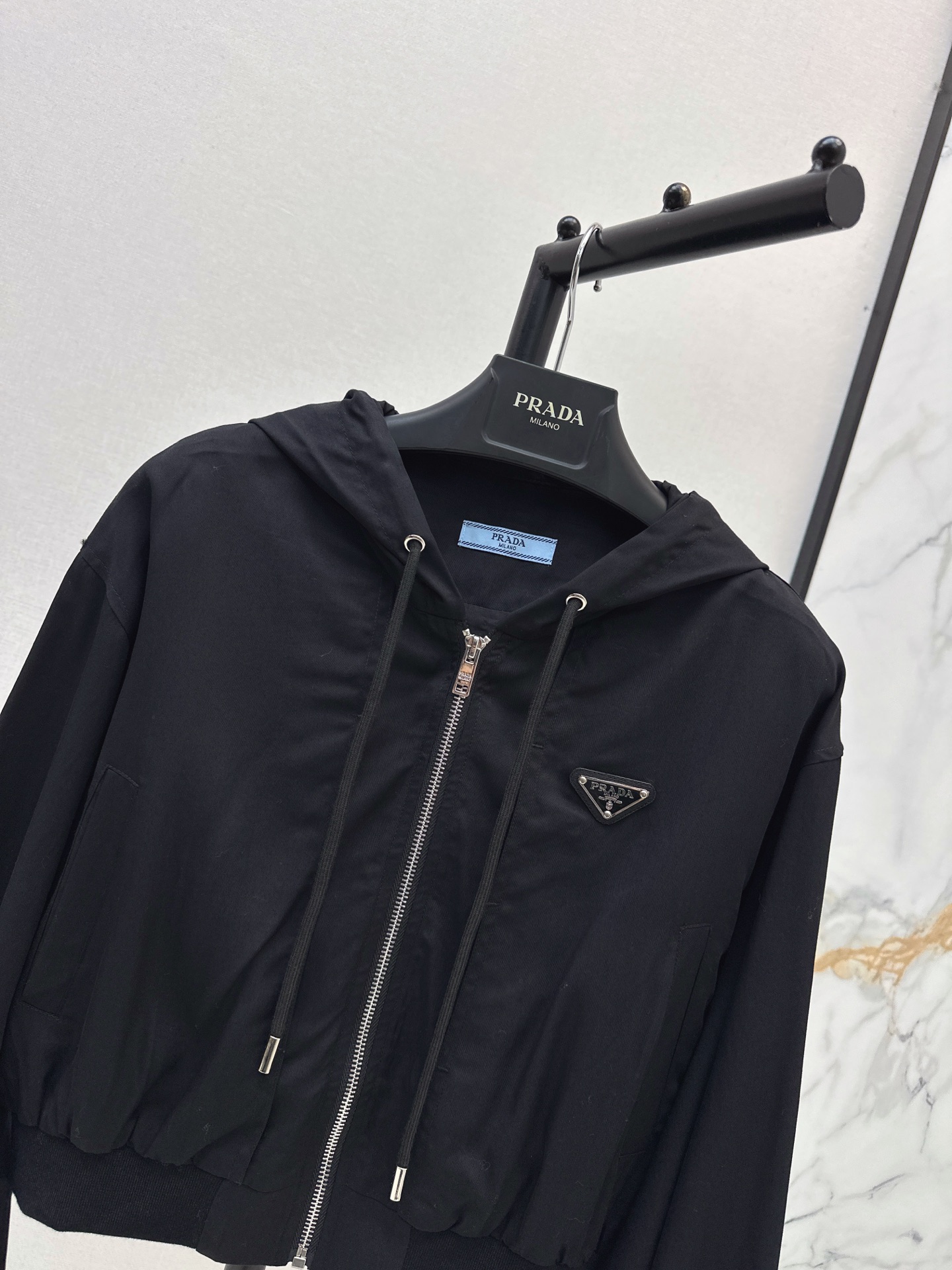 Pra 26fw cropped hooded jacket